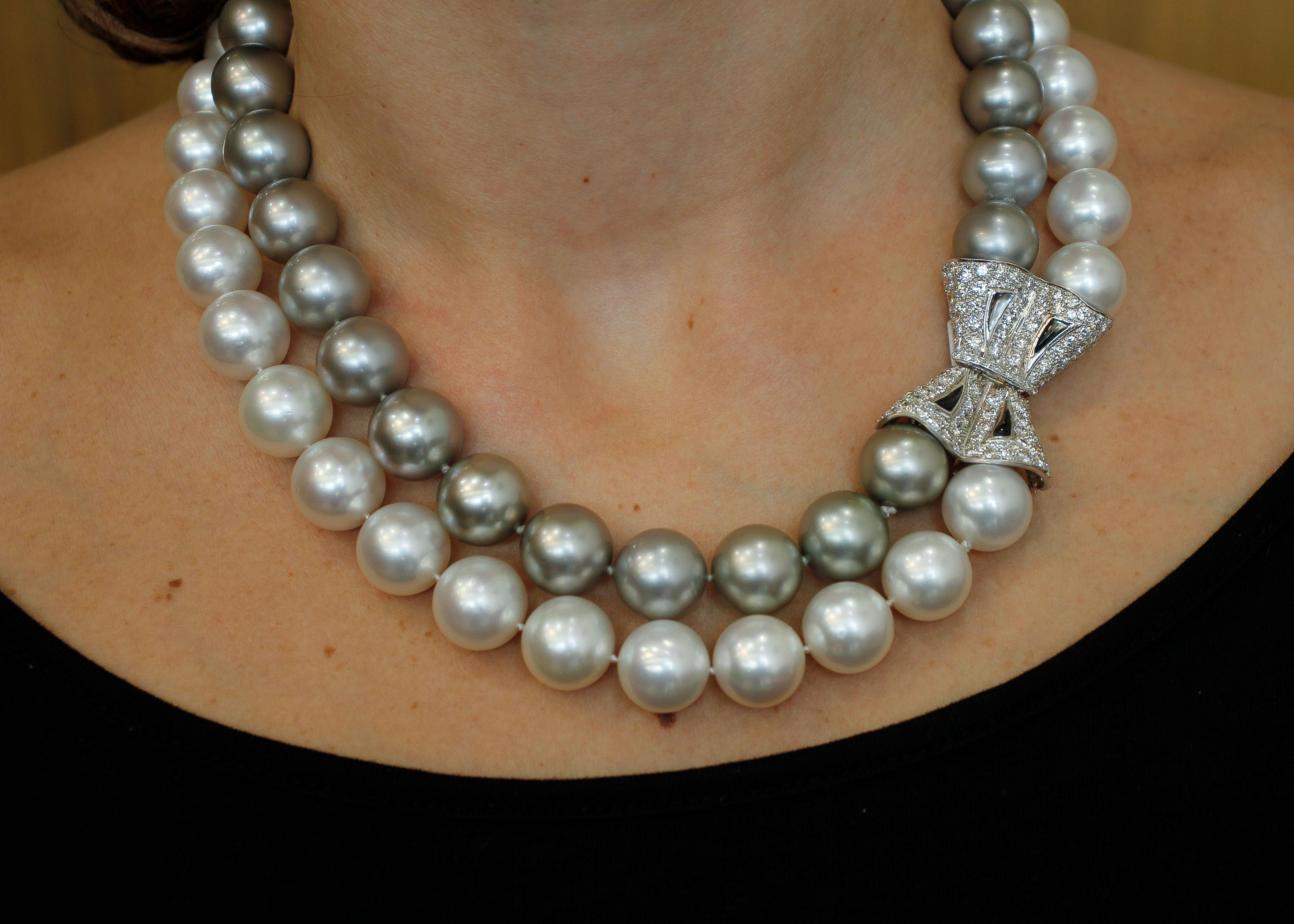121g White and Grey South Sea Pearls, Diamonds, 14 Karat White Gold Necklace 2