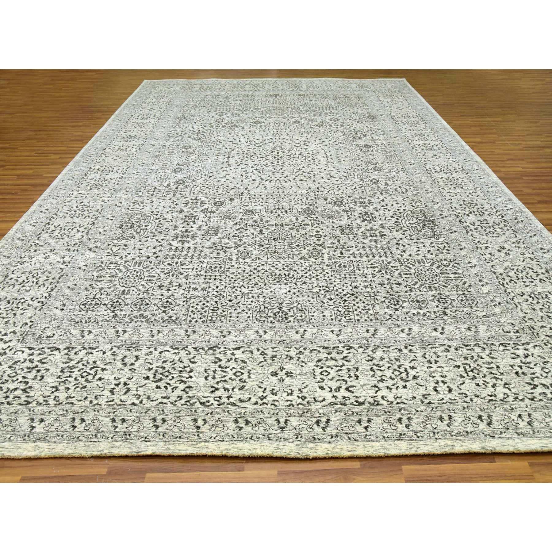 Chiffon White, Dinastia Mamluke, Design tono su tono, Pura lana non colorata, Annodato a mano, Tappeto orientale oversize
Materiali primari: Lana
Lattice: No Pile 
altezza: 0,25 pollici
Stile: Di transizione
Colore primario: Avorio
Colori secondari: