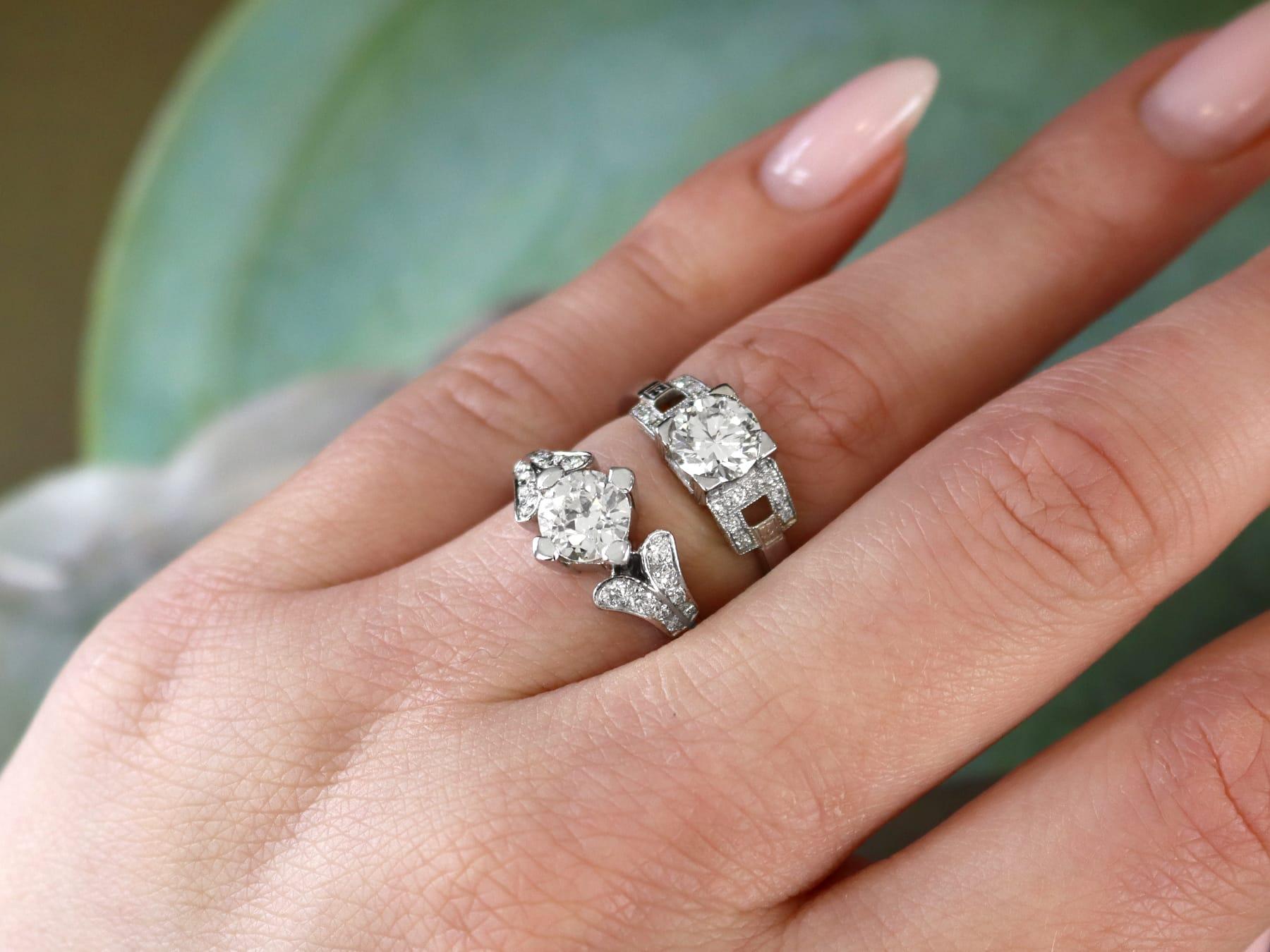 Round Cut 1.22 Carat Diamond and Platinum Solitaire Ring For Sale
