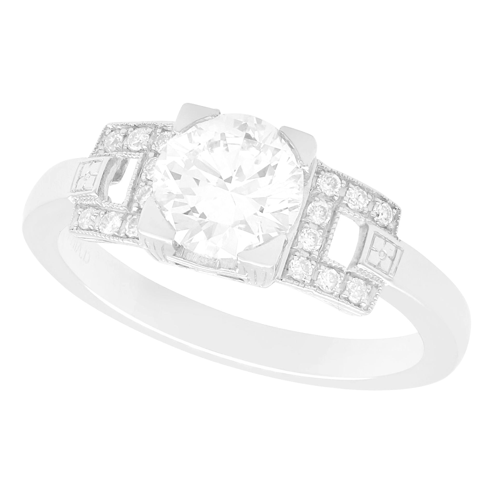 Anello solitario in platino e diamanti da 1.22 carati