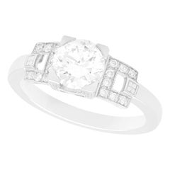 Anello solitario in platino e diamanti da 1.22 carati