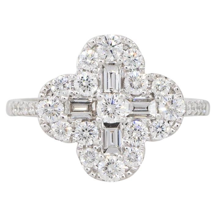 1.22 Carat Diamond Clover Style Ring 18 Karat in Stock For Sale