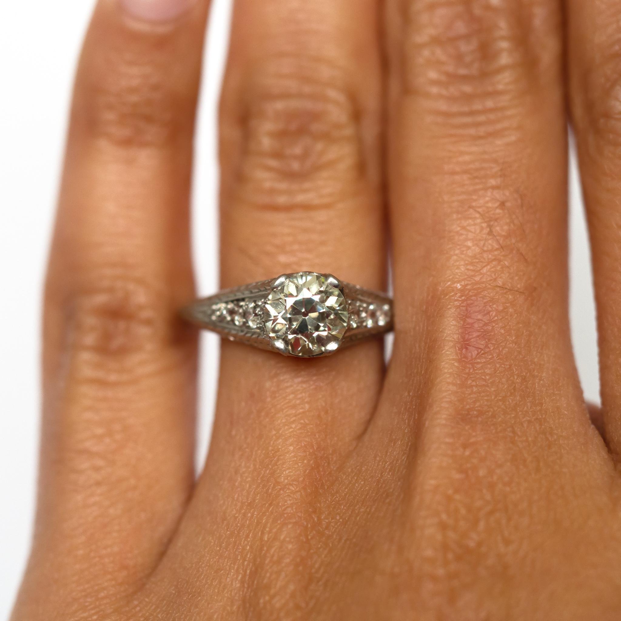 1.22 Carat Diamond Platinum Engagement Ring For Sale 1
