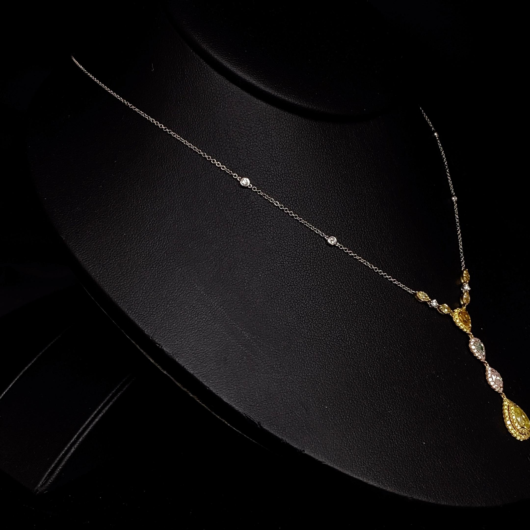 1,22 Karat Mix Form Fancy gelbe und rosa Diamanten Anhänger Halskette in 18K Mix (Moderne) im Angebot