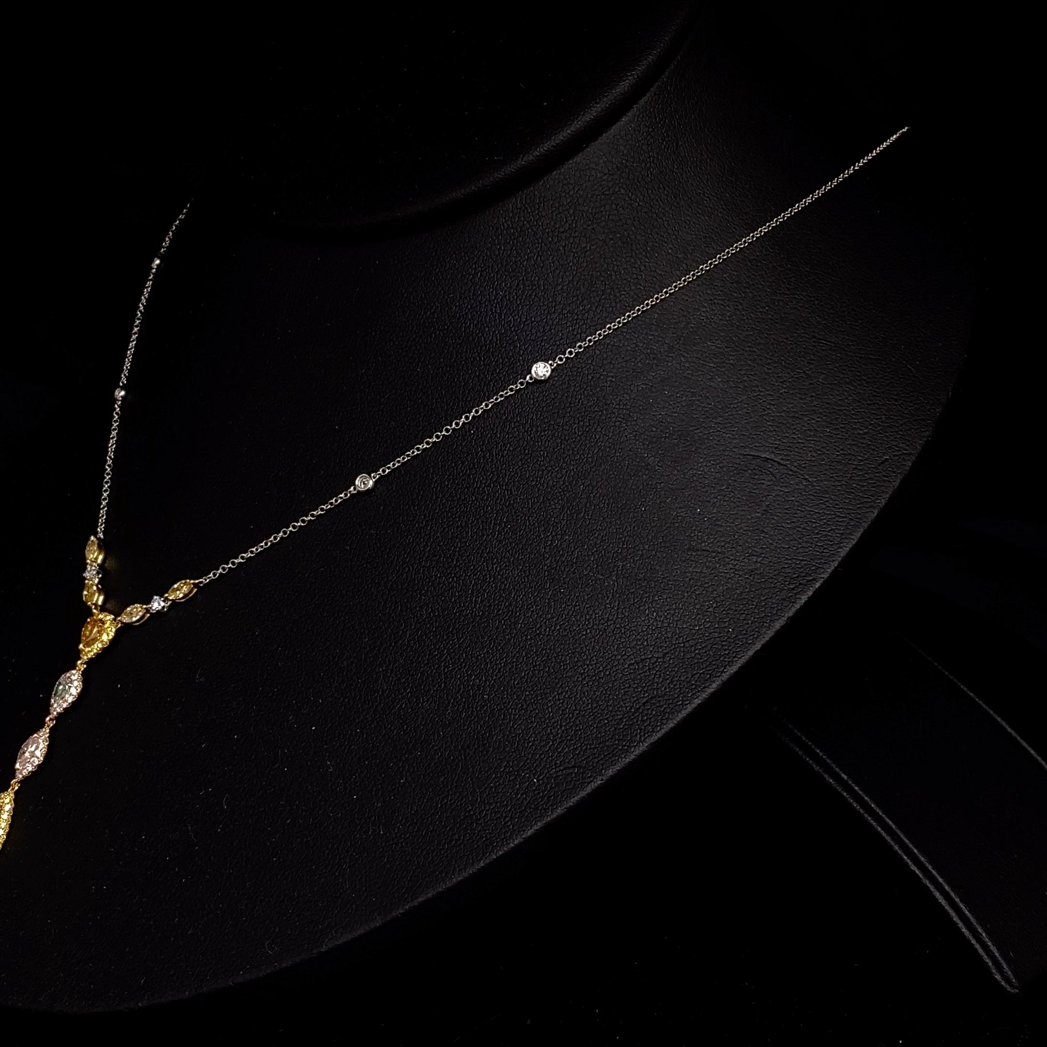 1,22 Karat Mix Form Fancy gelbe und rosa Diamanten Anhänger Halskette in 18K Mix (Gemischter Schliff) im Angebot