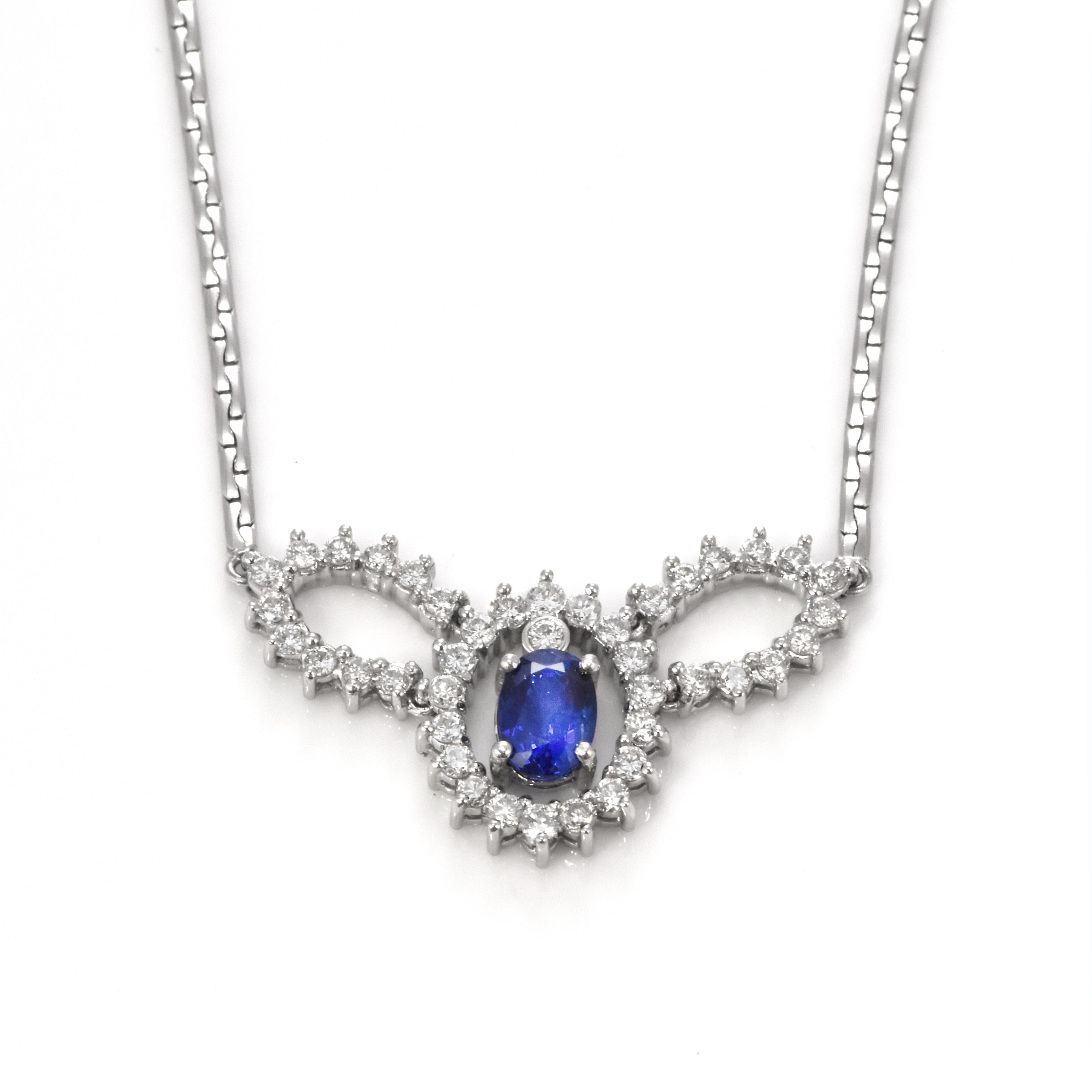 1.22 Carat Natural Royal Blue Sapphire and Diamond Necklace Made in Platinum For Sale 4