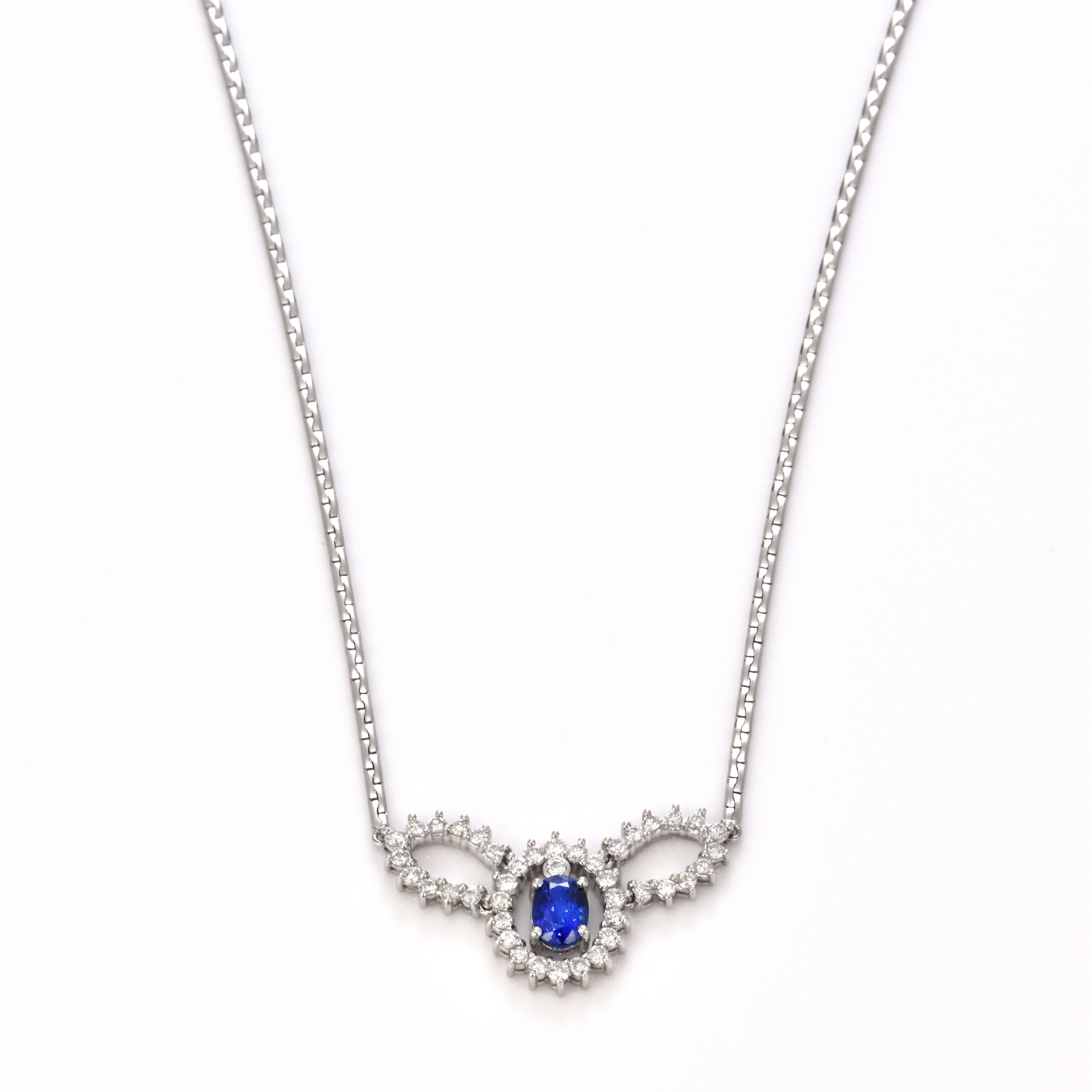1.22 Carat Natural Royal Blue Sapphire and Diamond Necklace Made in Platinum For Sale 5