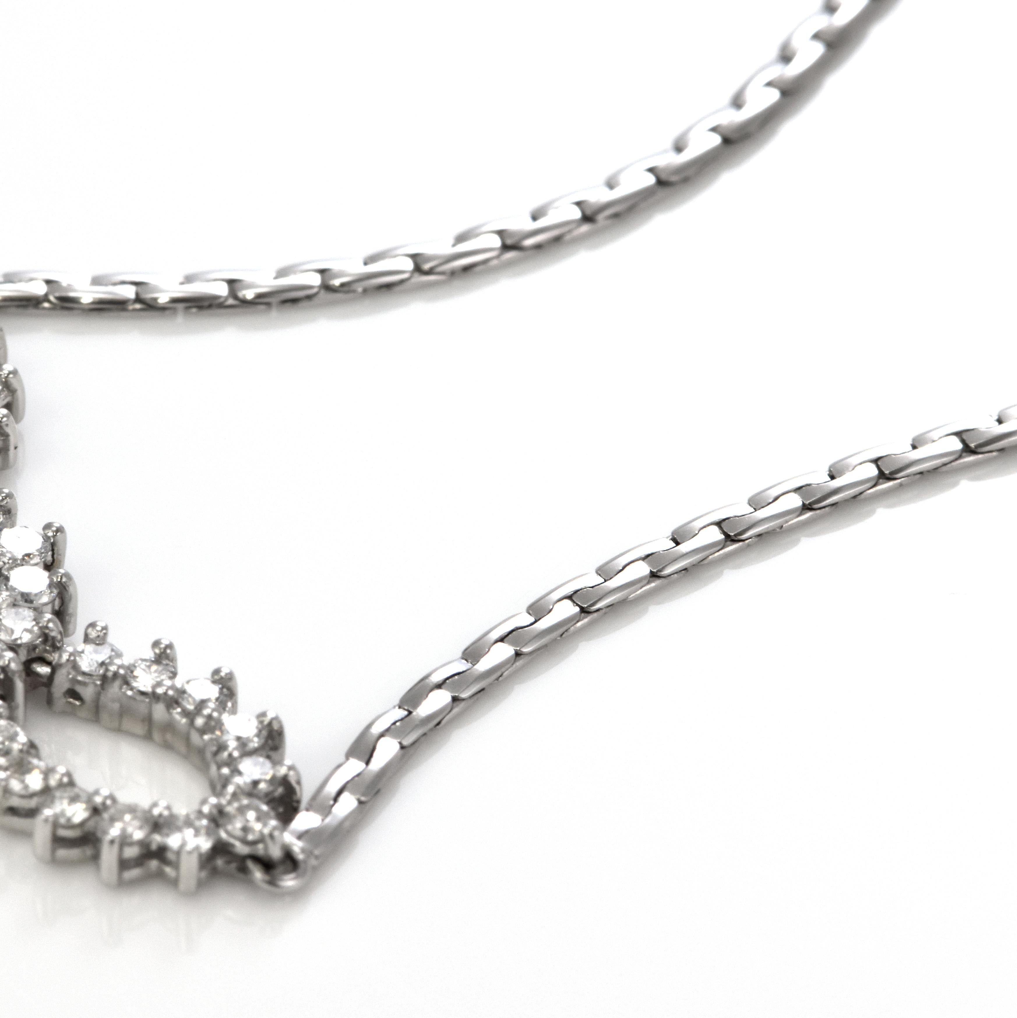 1.22 Carat Natural Royal Blue Sapphire and Diamond Necklace Made in Platinum For Sale 2