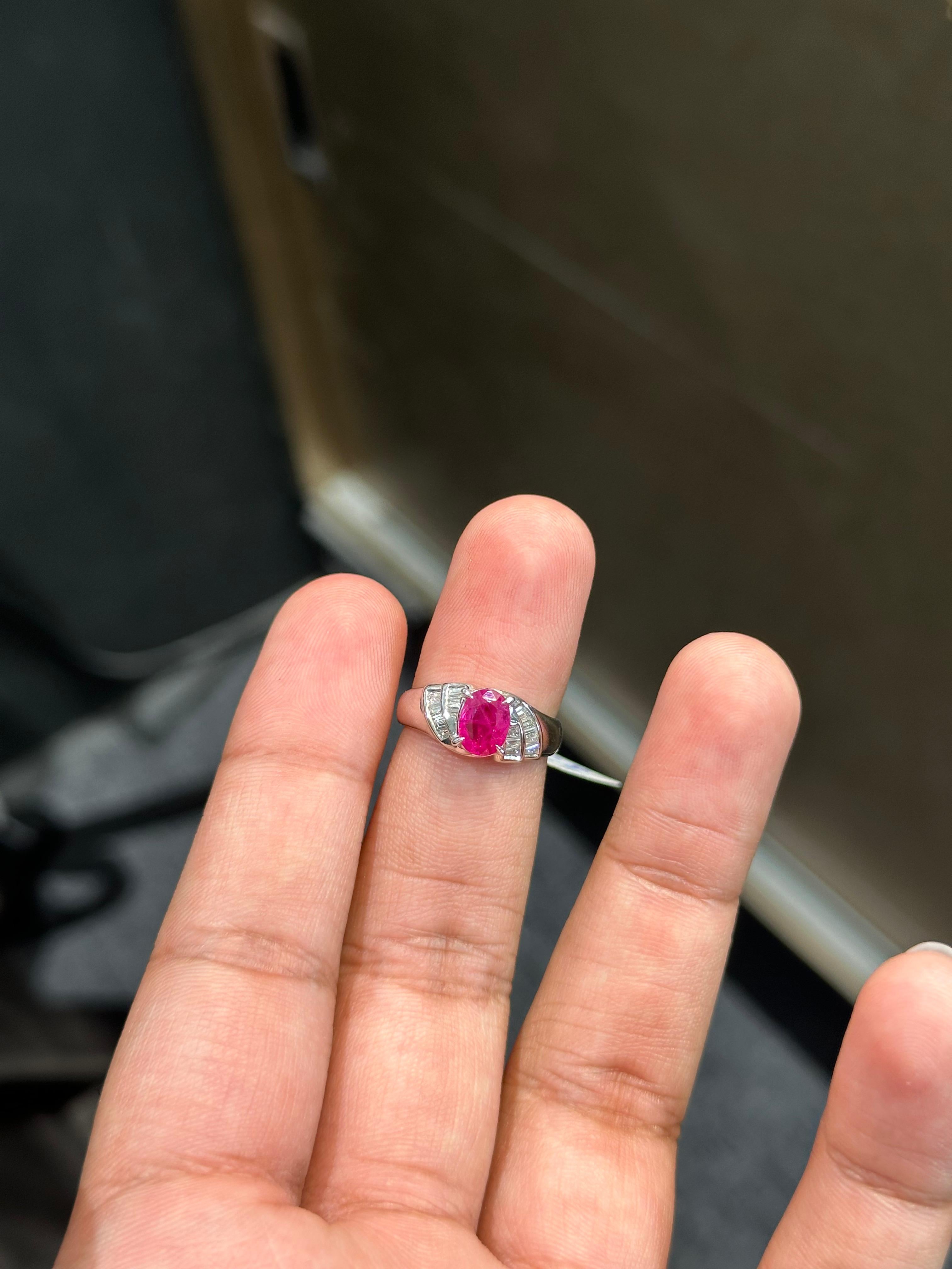 Anillo de Zafiro Rosa y Diamante de 1,22 Quilates en Platino 850 Art Decó en venta