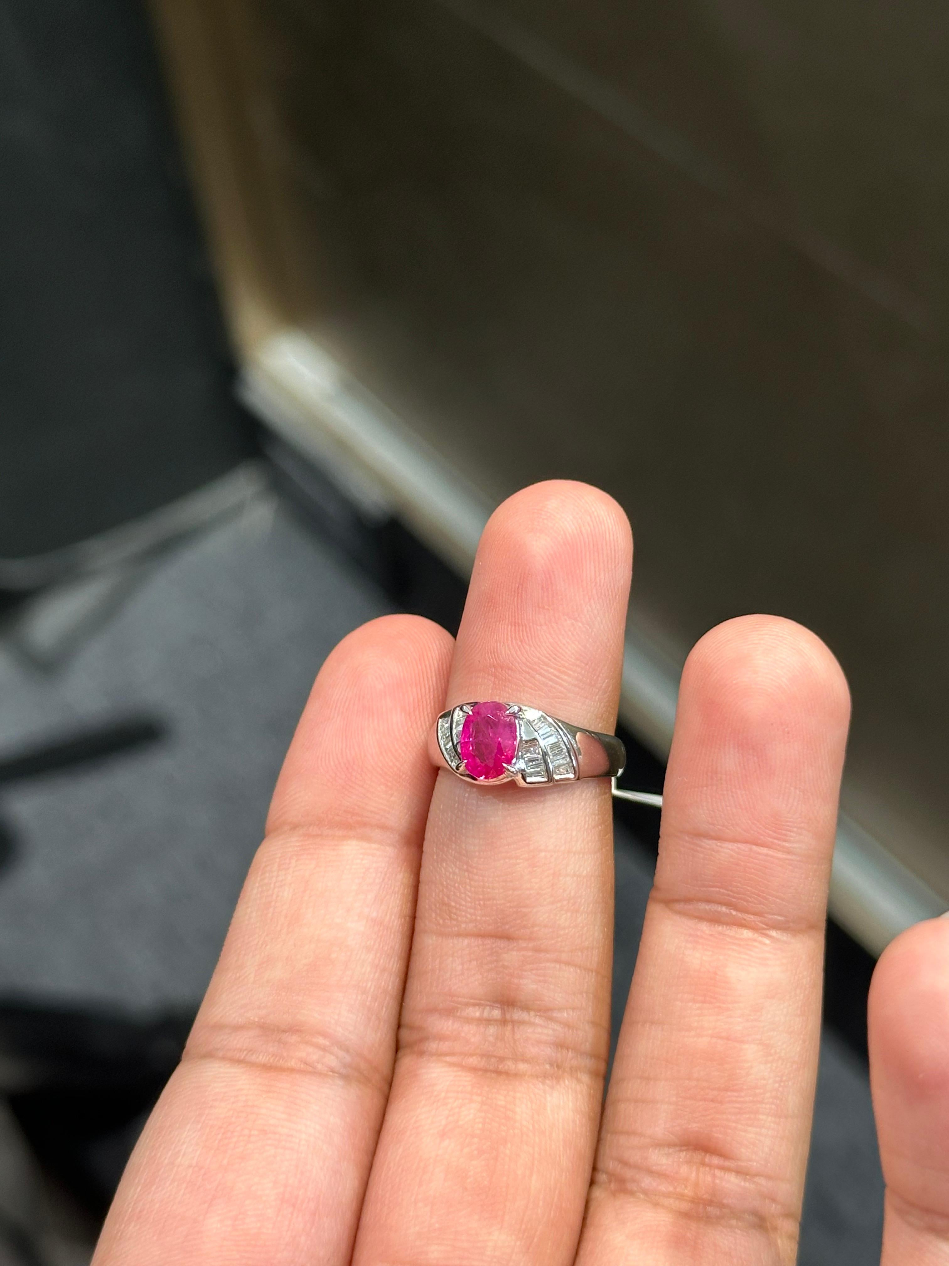 Anillo de Zafiro Rosa y Diamante de 1,22 Quilates en Platino 850 Corte oval en venta