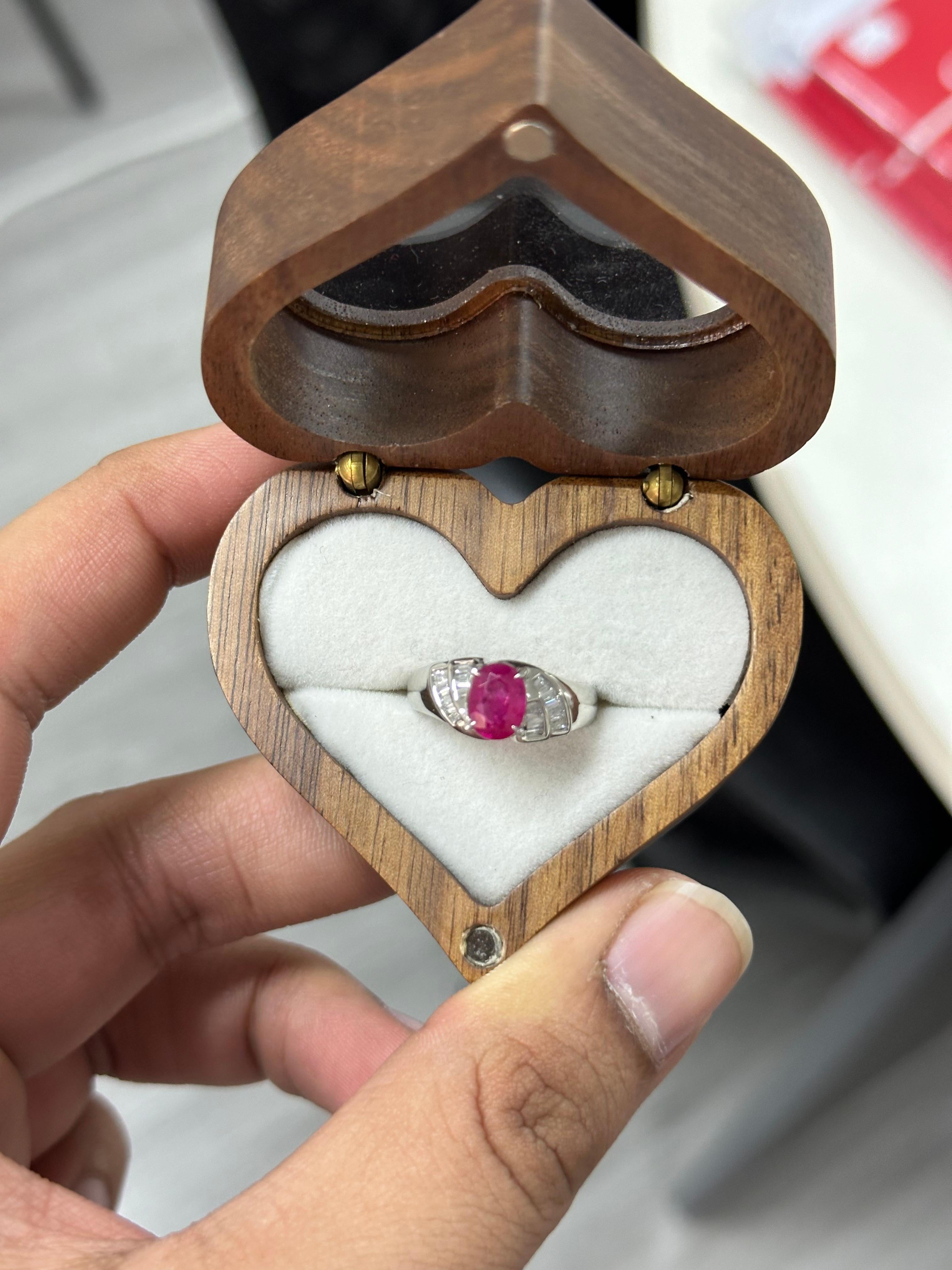 Femenino o masculino Anillo de Zafiro Rosa y Diamante de 1,22 Quilates en Platino 850 en venta