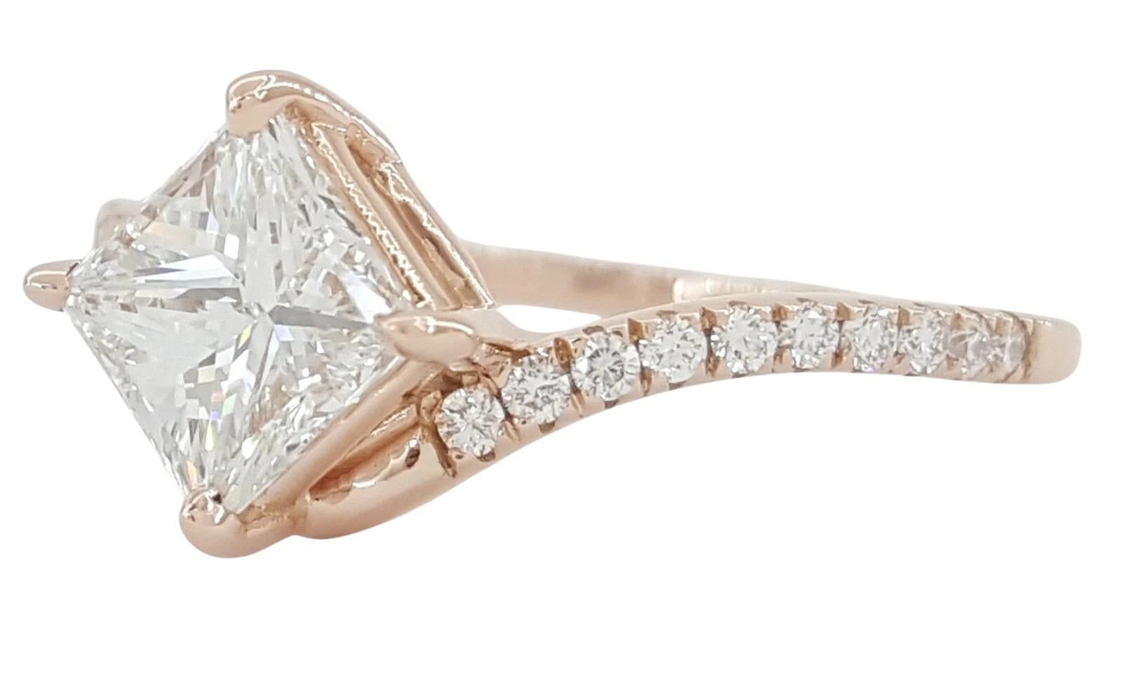 Contemporain 1.22 Carat Princess Brilliant Cut Diamond Engagement Ring in 14K Rose Gold – GIA en vente