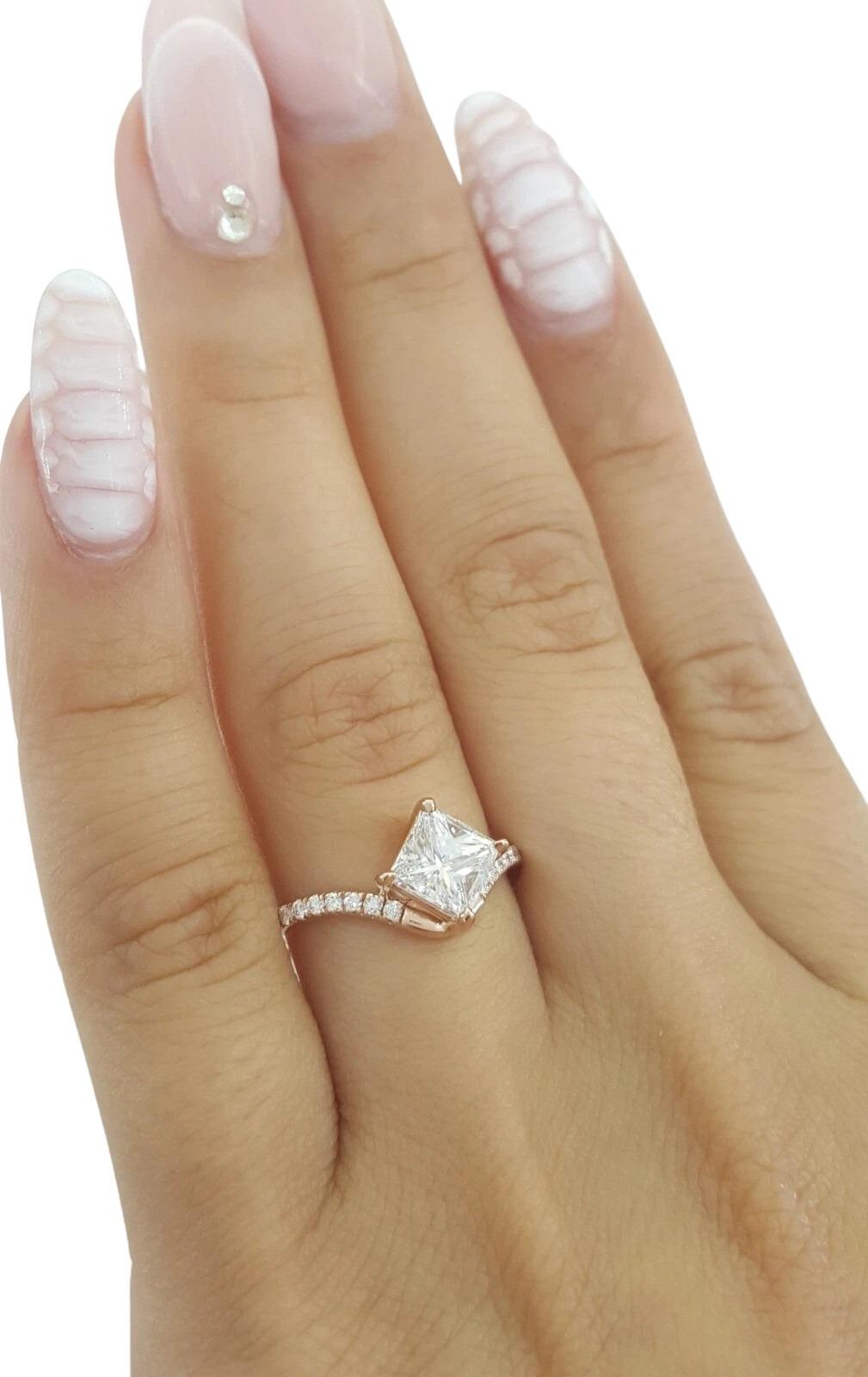 1.22 Carat Princess Brilliant Cut Diamond Engagement Ring in 14K Rose Gold – GIA Neuf - En vente à Chicago, IL