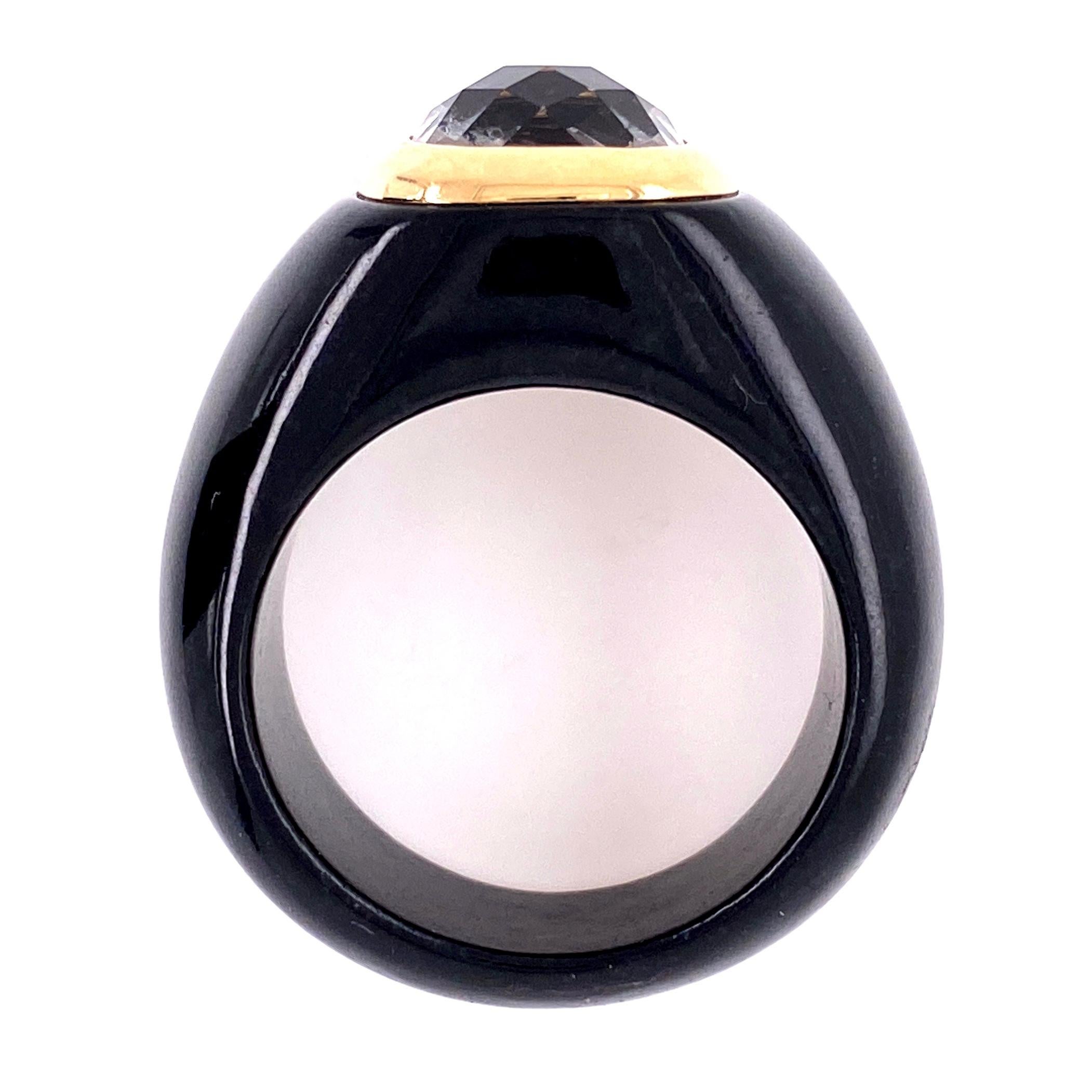 Beautiful Cocktail Dress Ring, centering a 12.2 Carat Checker-board Quartz; Black Resin and 14 Karat Yellow Gold; ring size 10. The ring is in excellent condition, recently professionally cleaned and polished. The perfect accessory for the modern