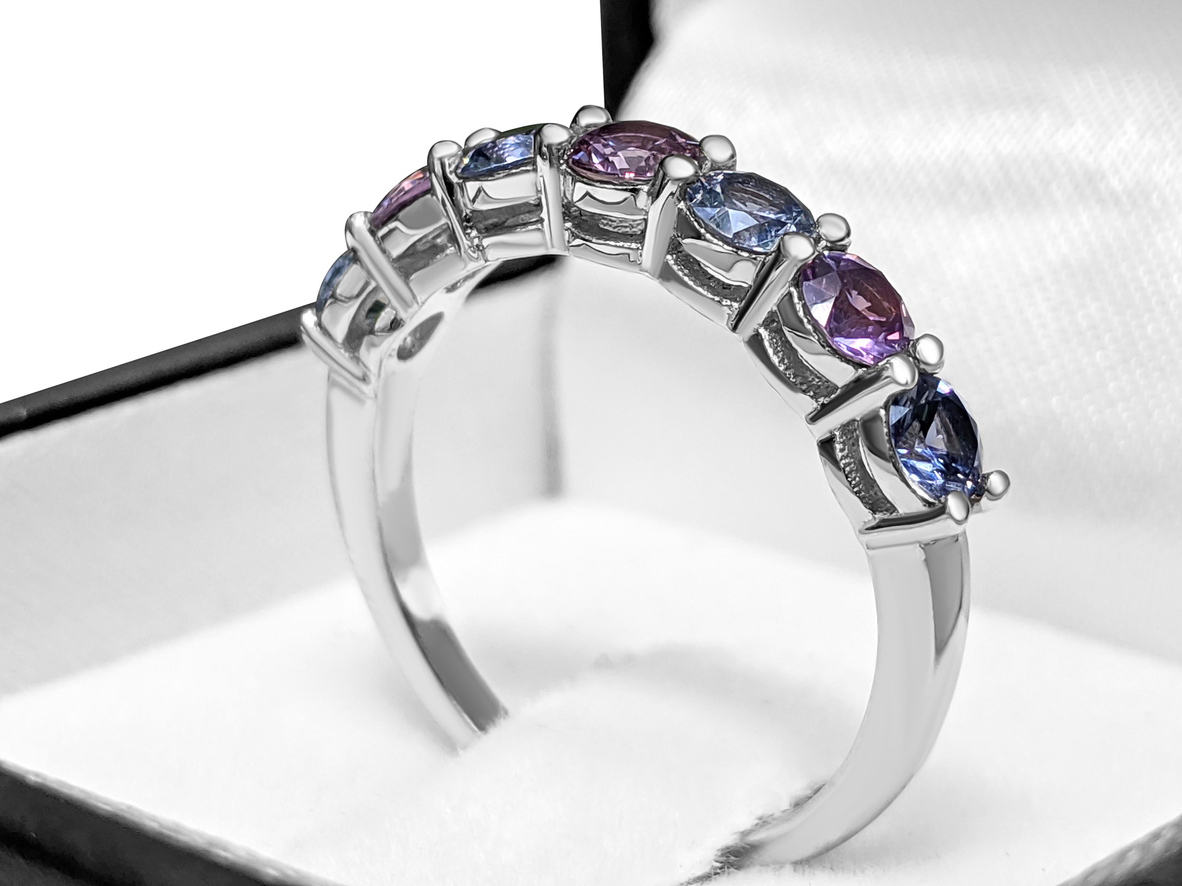 Round Cut $1 NO RESERVE! - 1.22cttw Sapphire 7 Stone Eternity Band - 14K White Gold Ring