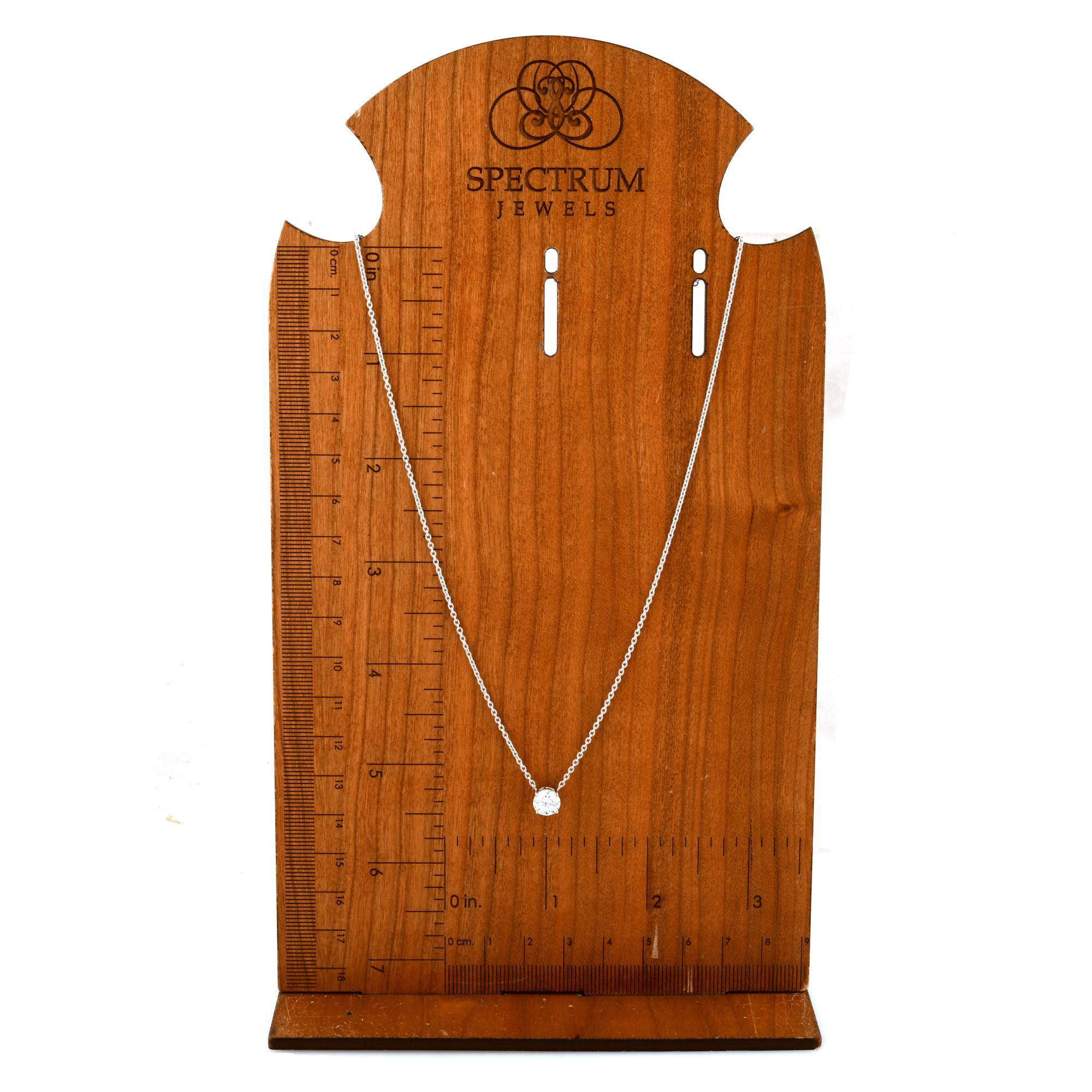 Collana con charm di diamanti da 1,22 carati con taglio brillante rotondo e solitario in oro bianco 18k in vendita 1