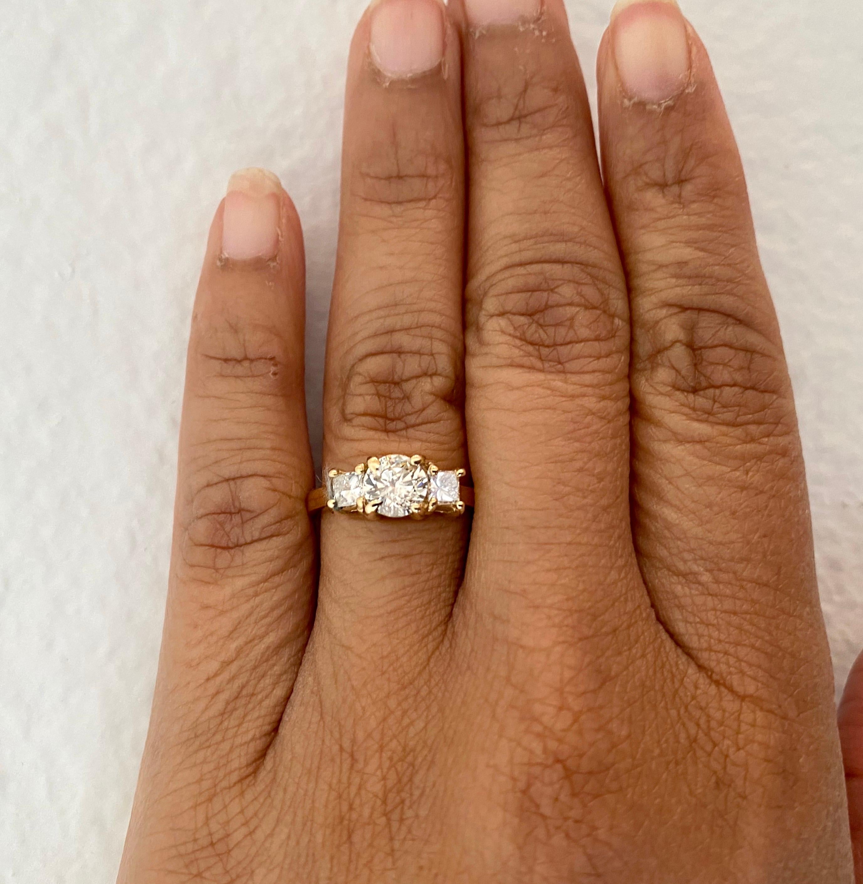 Round Cut 1.22 Carat Three-Stone Diamond 14 Karat Yellow Gold Engagement Ring For Sale