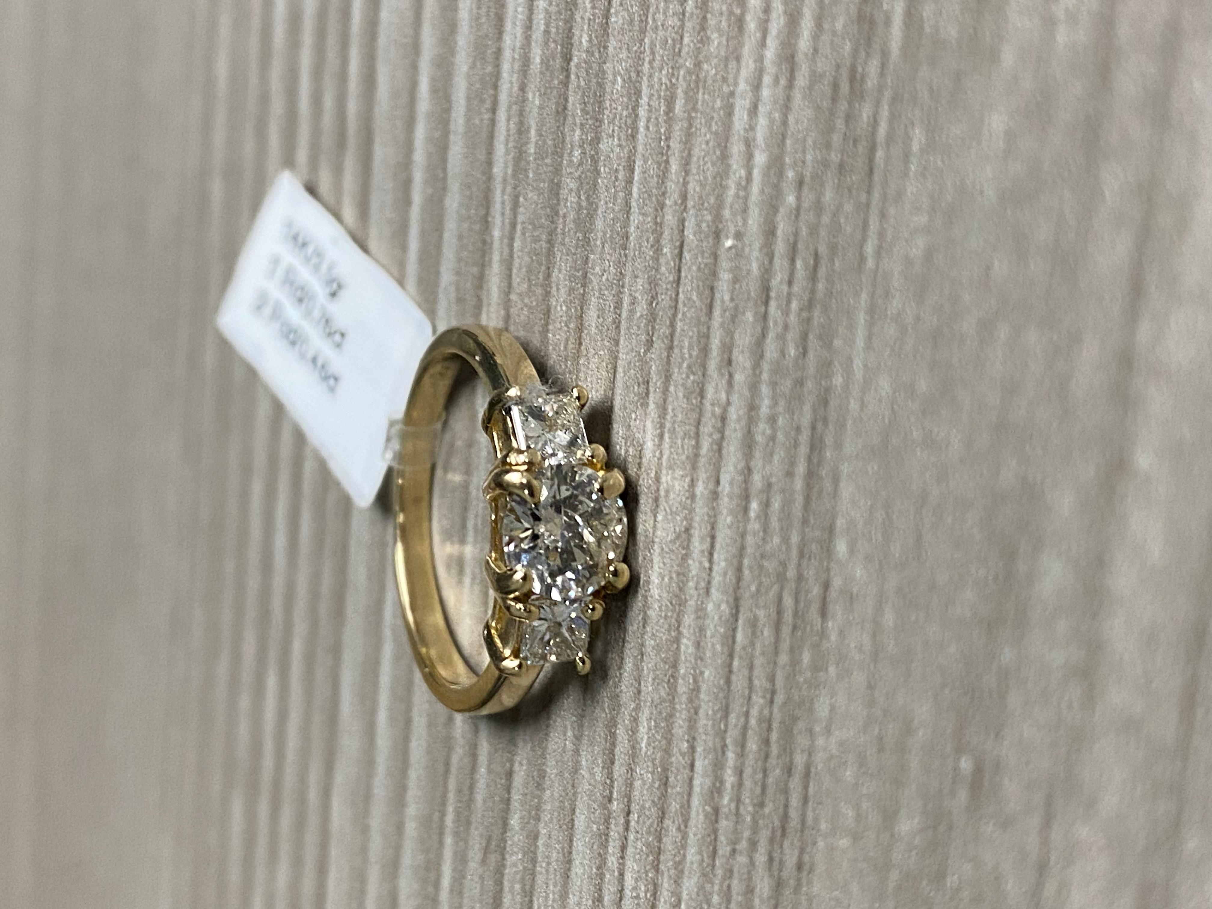 1.22 Carat Three-Stone Diamond 14 Karat Yellow Gold Engagement Ring For Sale 1