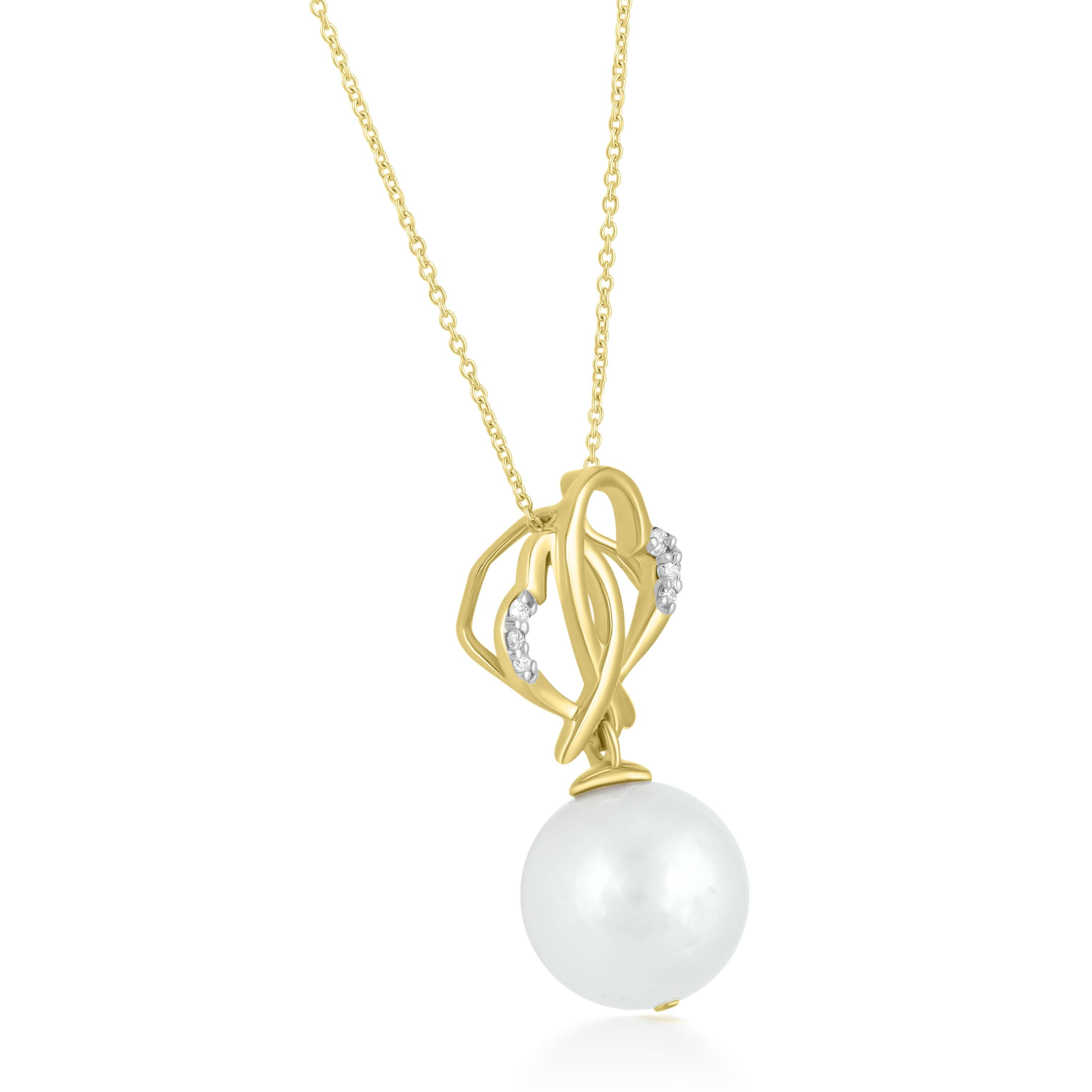 This elegant pendant necklace features a beautiful freshwater pearl at its center, delicately suspended between interlocking hearts crafted from 14K white and yellow gold. The necklace is accented by sparkling white diamonds, adding a touch of