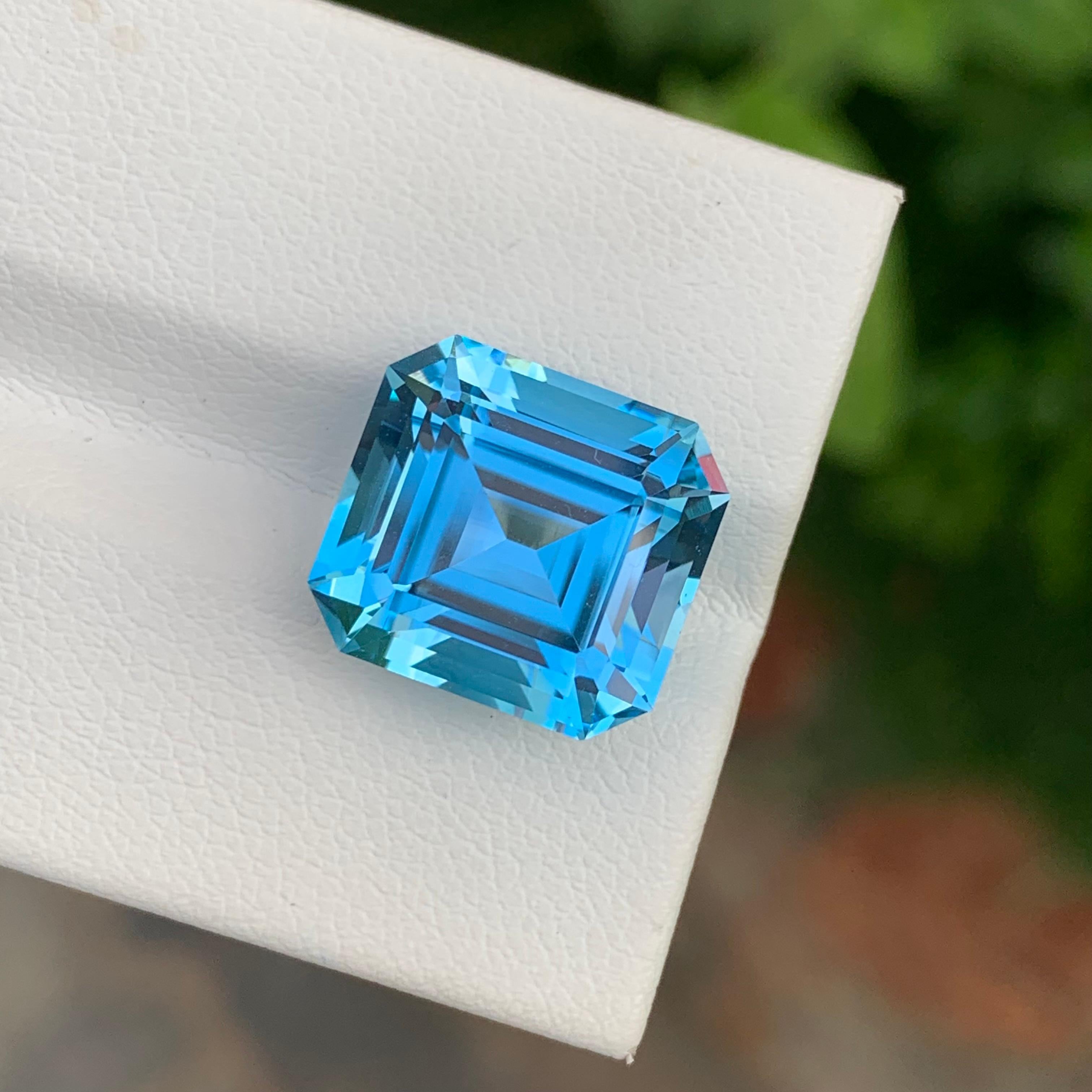 Arts and Crafts 12,20 Carati Adorabile gemma sciolta di Topazio Blu Taglio Asscher per Collana Gioielli in vendita