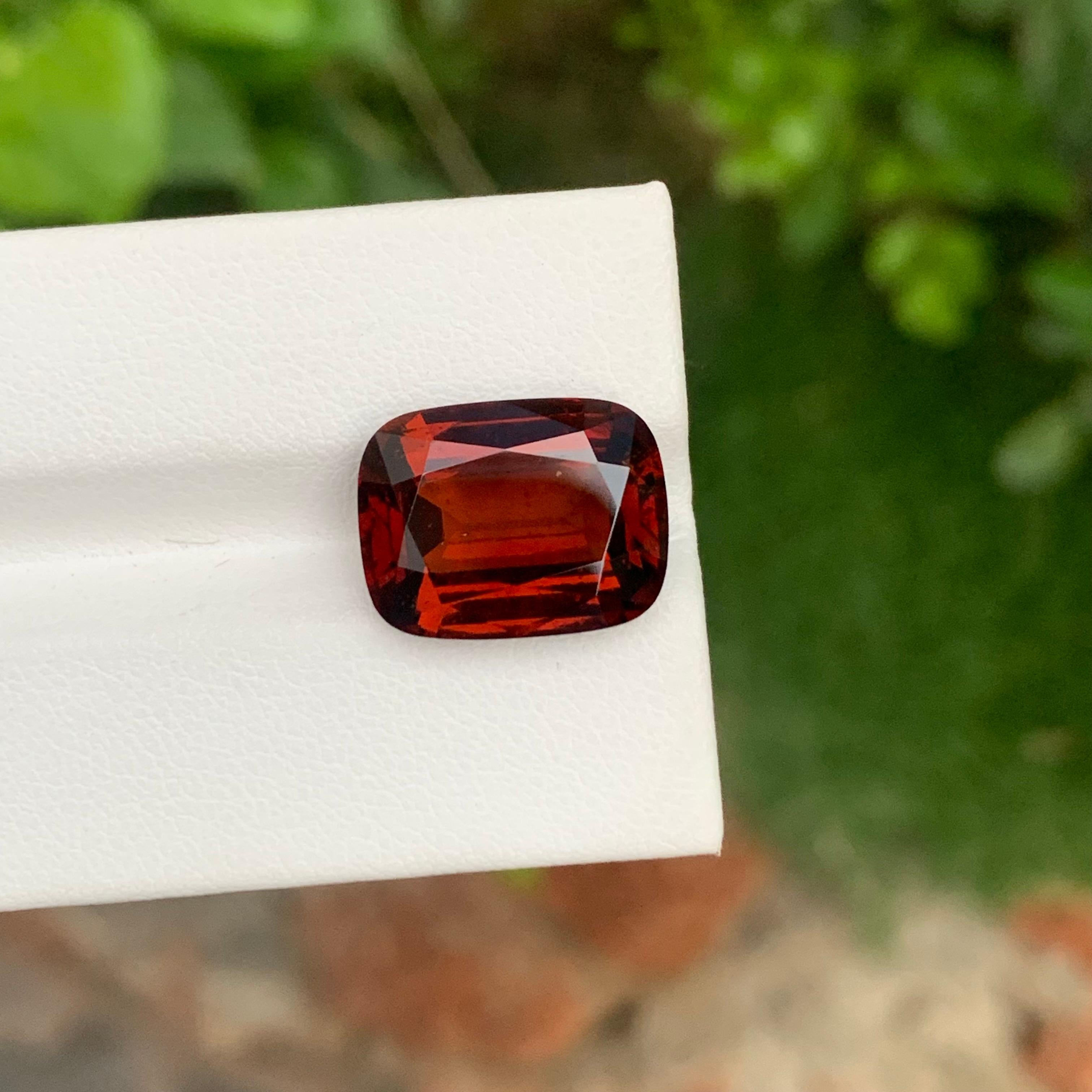 Arts and Crafts 12,20 carati di granato spessartino naturale sfuso a forma di cuscino per collana in vendita