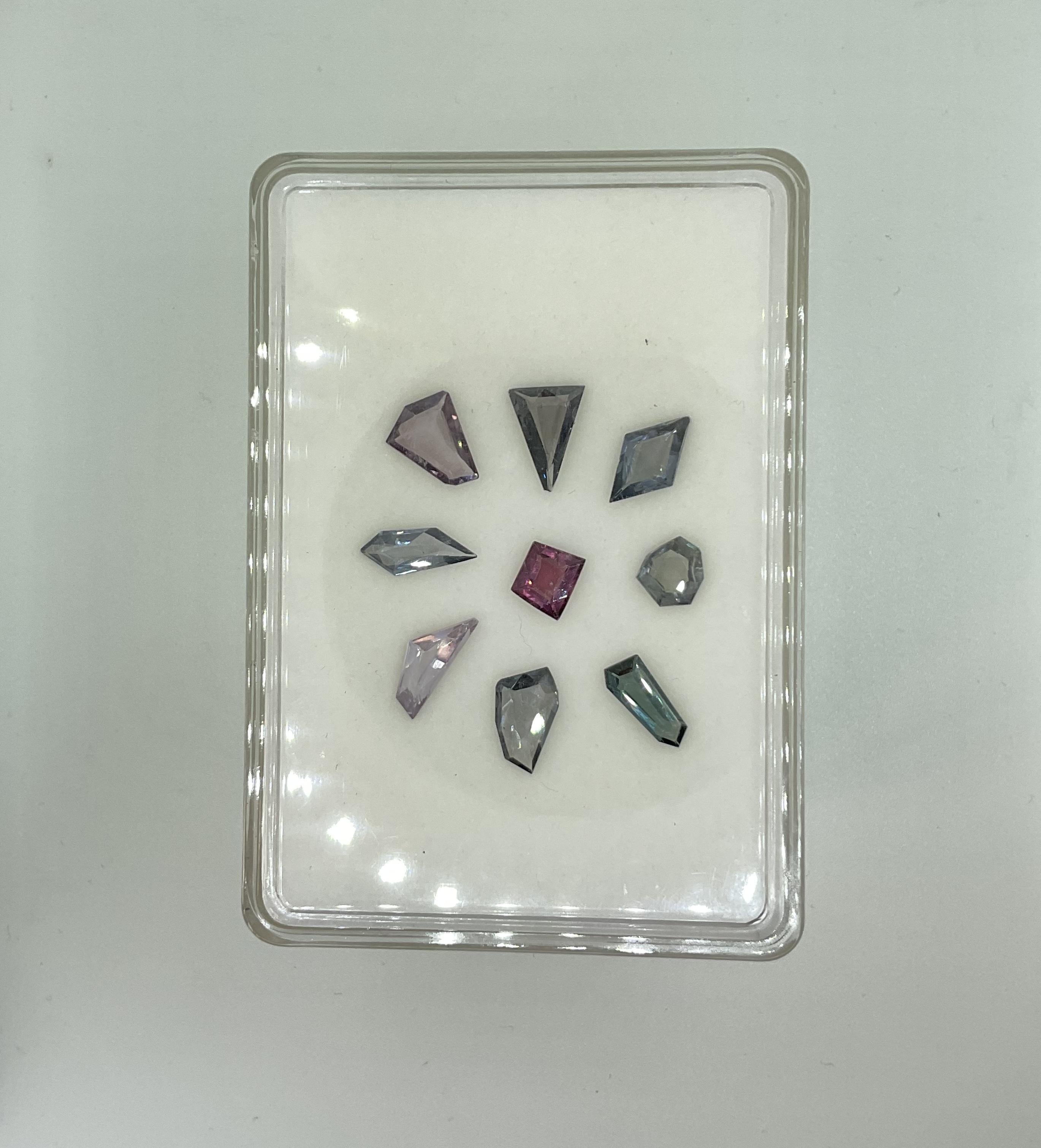 Art Deco 12.20 Carats Grey & Pink Spinel Fancy Cut Stone Natural Gem For earrings For Sale