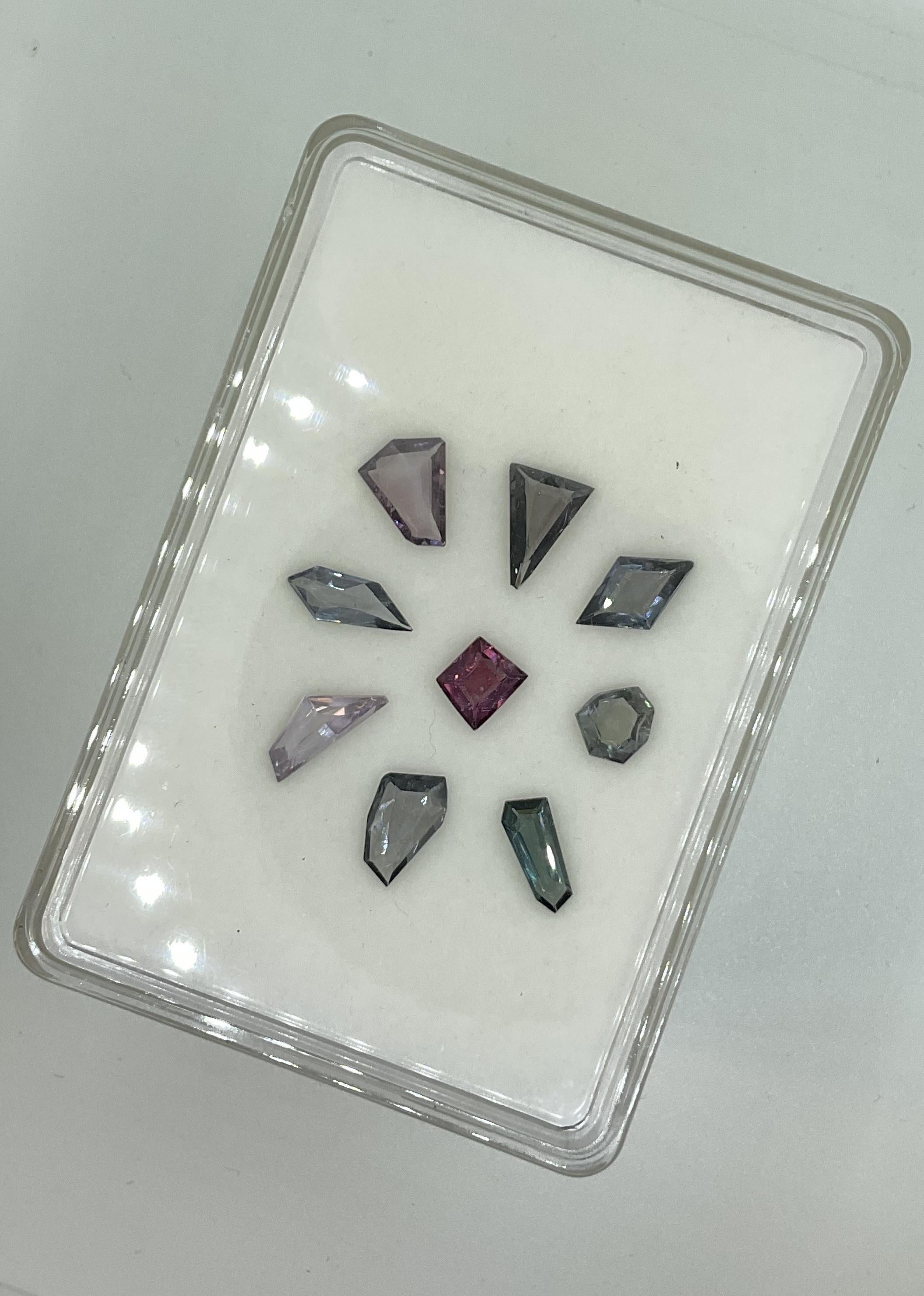 Femenino o masculino 12,20 Quilates Espinela Gris y Rosa Piedra Tallada Fantasía Gema Natural Para Pendientes en venta