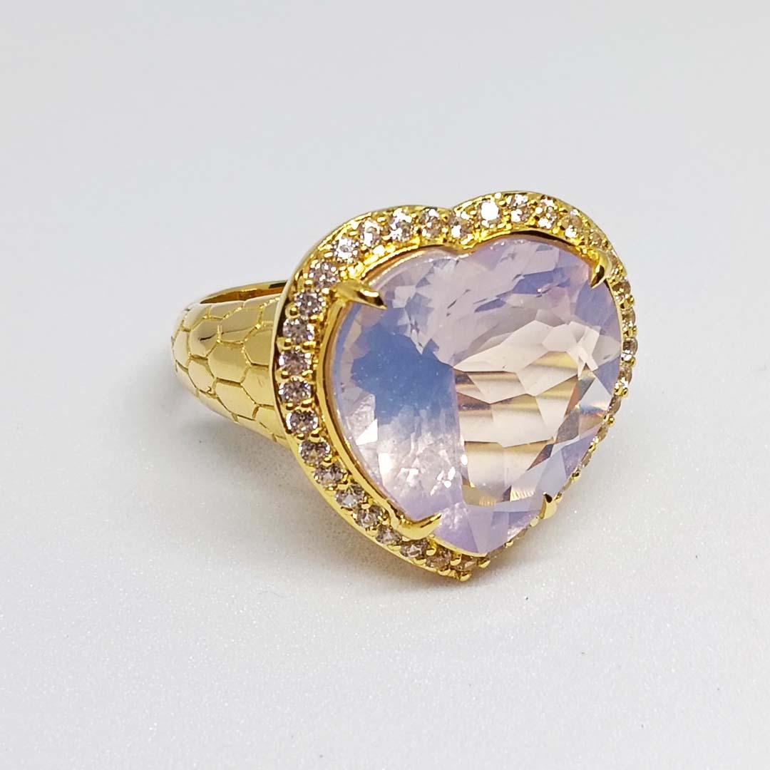 Art Nouveau Anello a cuore di quarzo lavanda da 12,20 carati. Argento 925 placcato oro 18 carati. in vendita