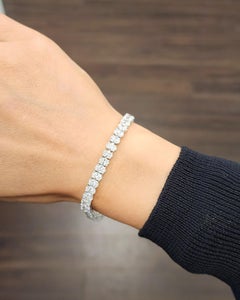 12.21 ct Oval Cut Diamond Tennis Bracelet in Platinum