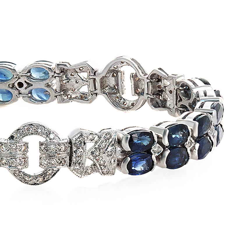 12.22 Carat Blue Sapphires 0.72 Carat Diamonds 18 Karat White Gold Bracelet In Excellent Condition For Sale In Los Angeles, CA