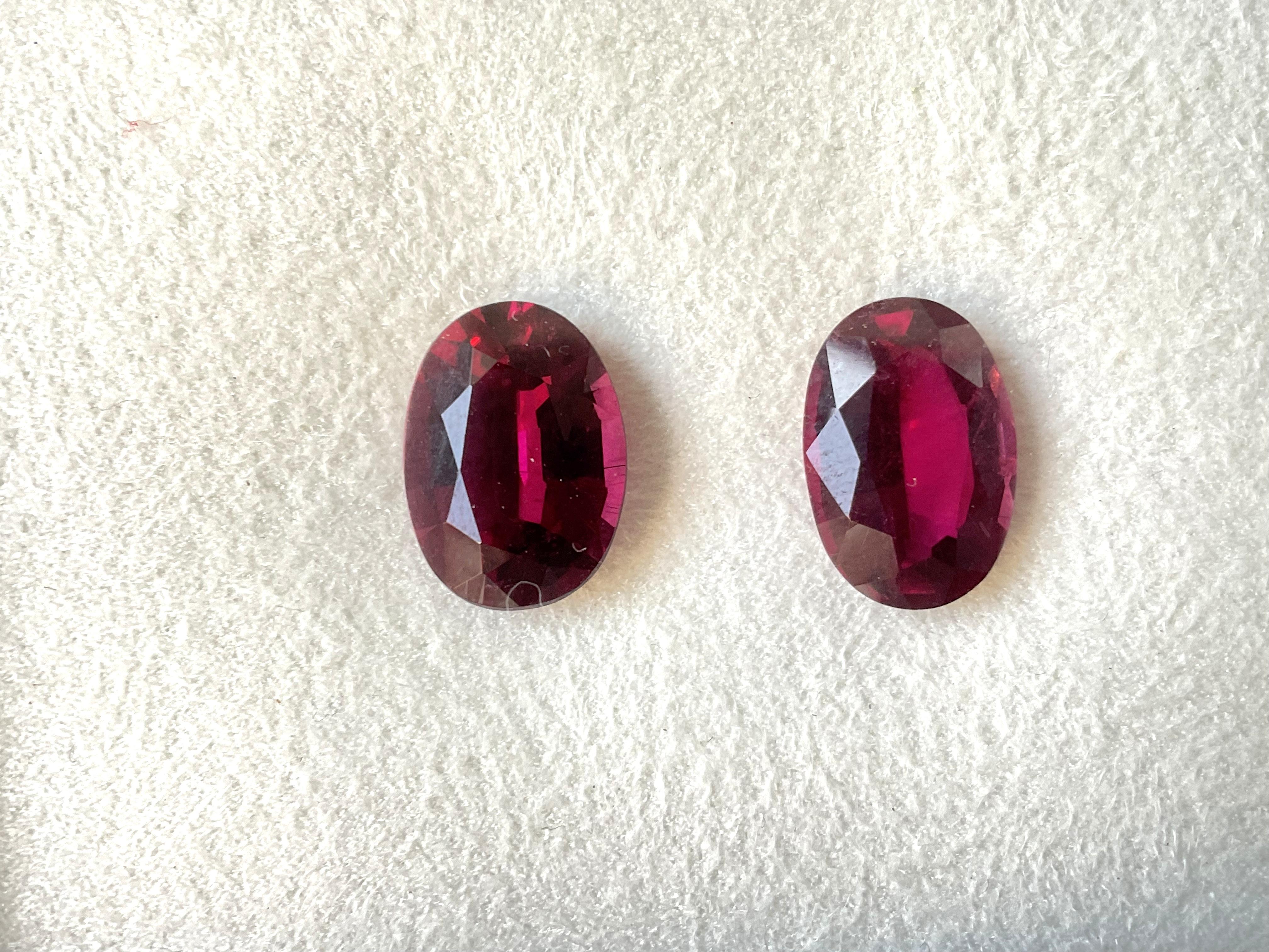 Art Deco 12.23 Carat Red Rubellite Tourmaline Oval Cut stone Pair For Jewelry Natural Gem