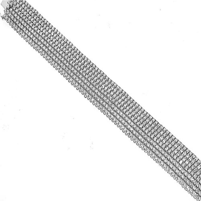 Contemporary 10.99 Carat Seven-Row White Diamond Velvet Bracelet