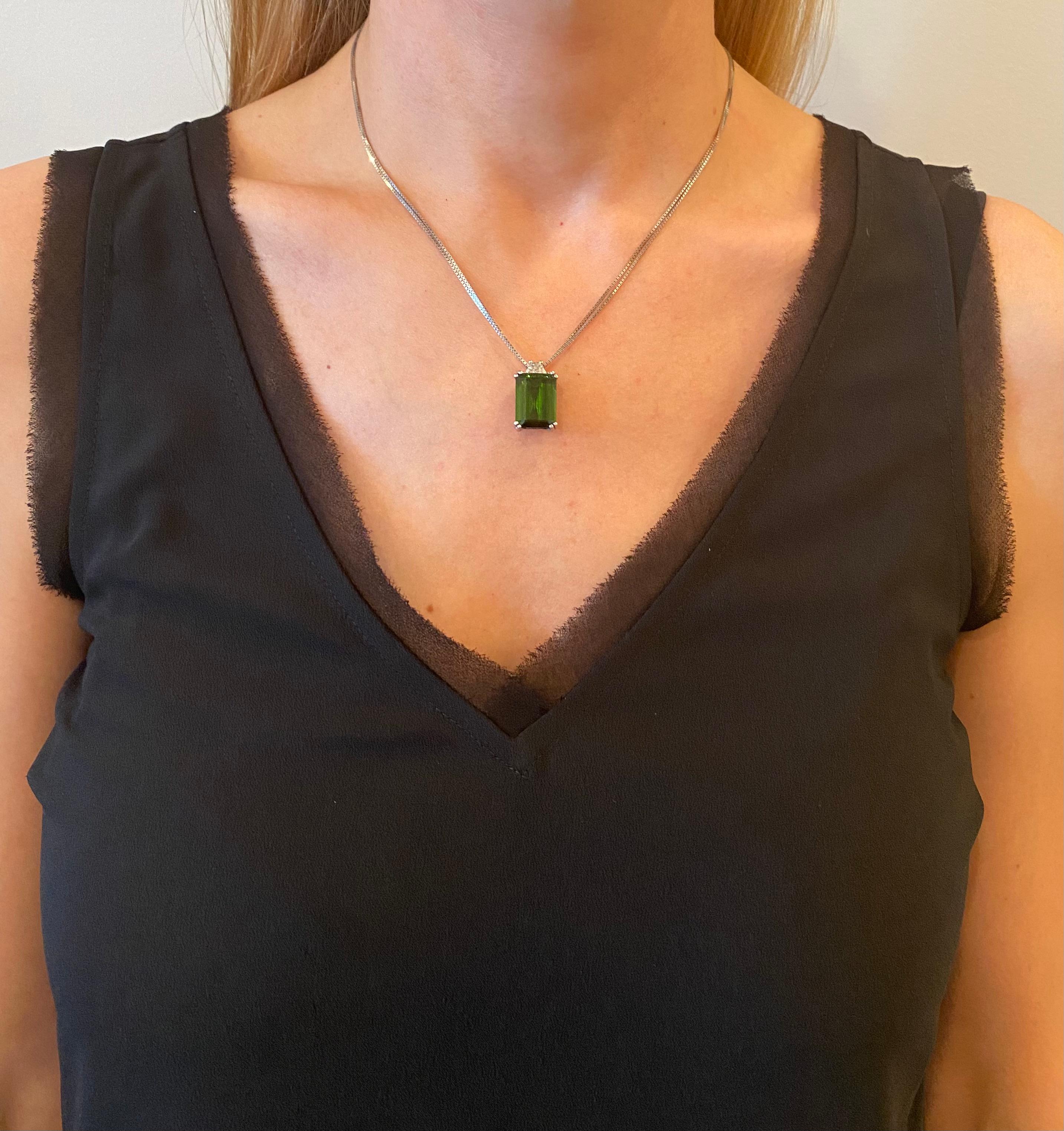 12.24 Carats Emerald Cut Chrome Tourmaline and Trapezoid Diamond Pendant  In Excellent Condition For Sale In Charleston, SC