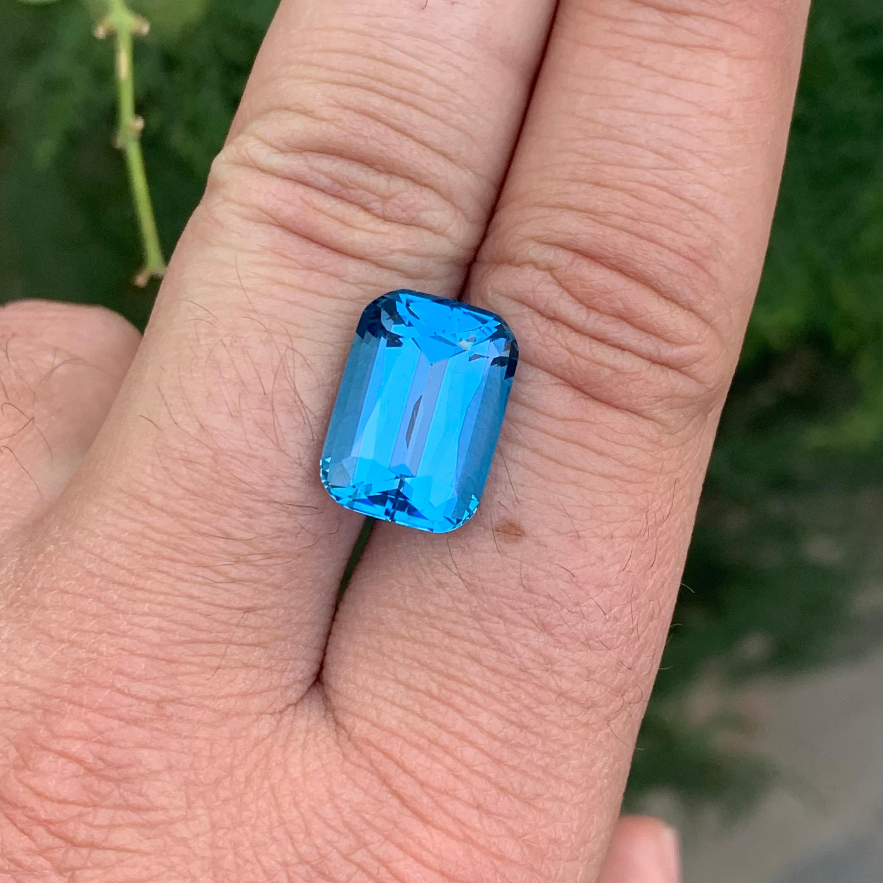 12.25 Carat Excellent Loose Swiss Blue Topaz Long Cushion Shape Gemstone For Sale 5