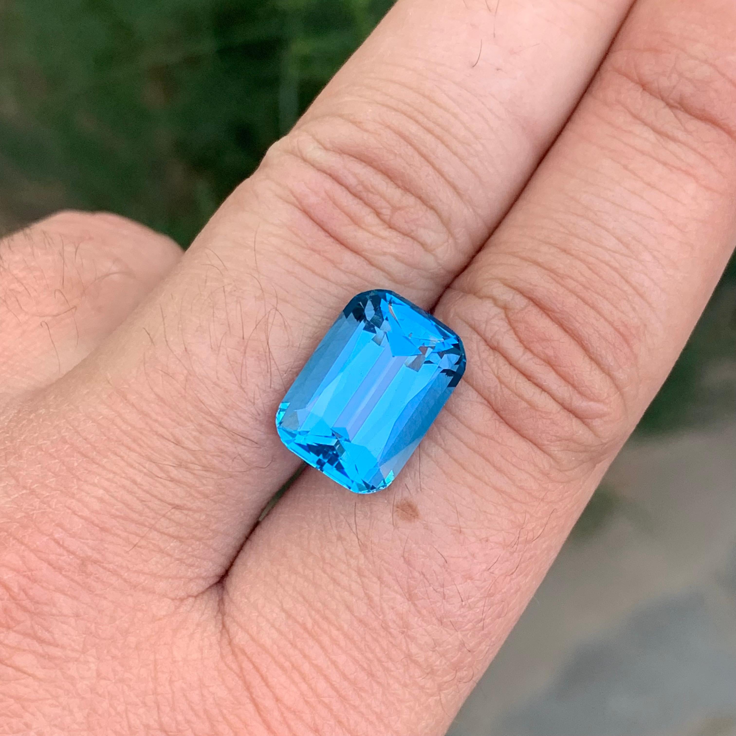 12.25 Carat Excellent Loose Swiss Blue Topaz Long Cushion Shape Gemstone For Sale 6