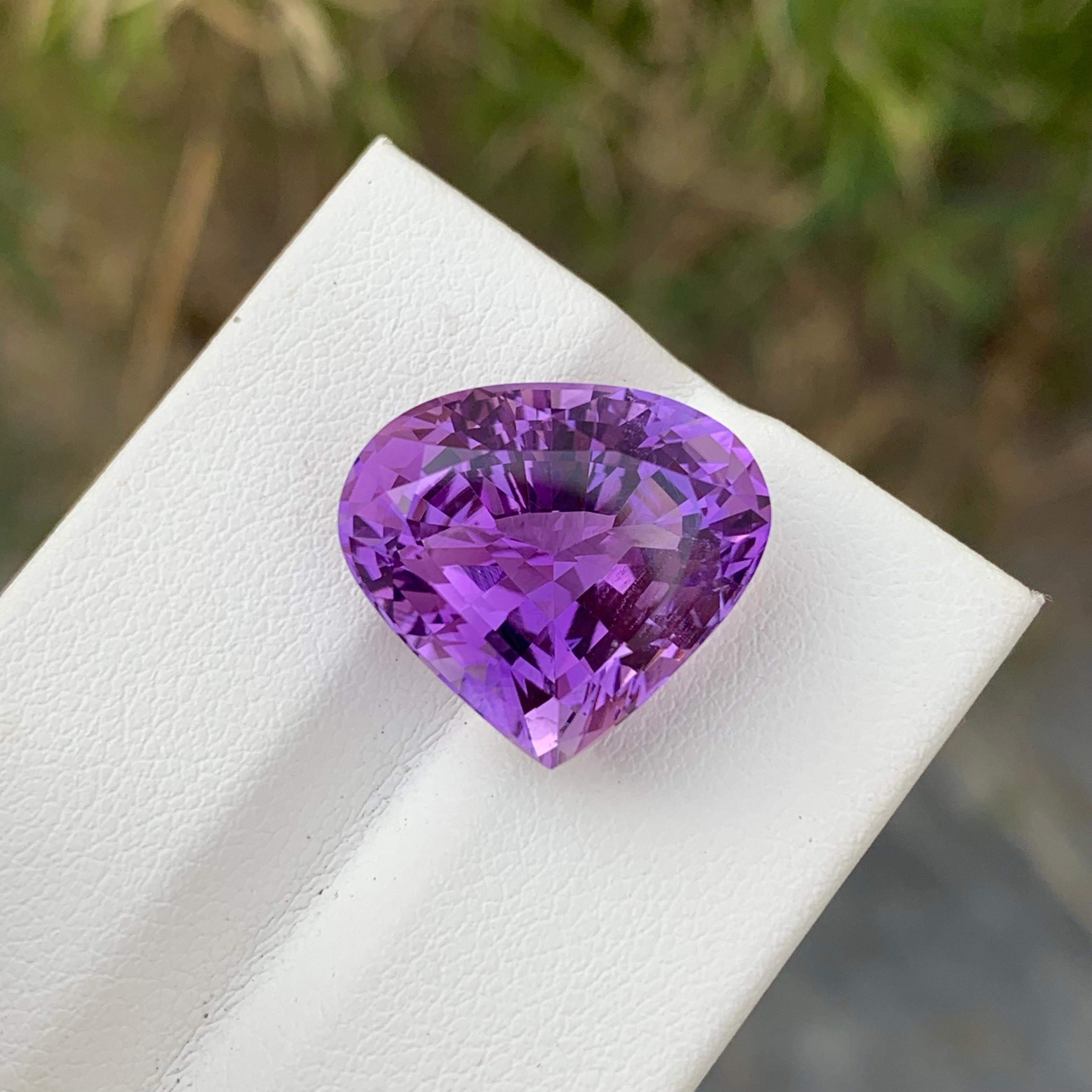 12.25 Carat Natural Loose Amethyst Pear Shape Gem For Necklace Jewellery For Sale 4