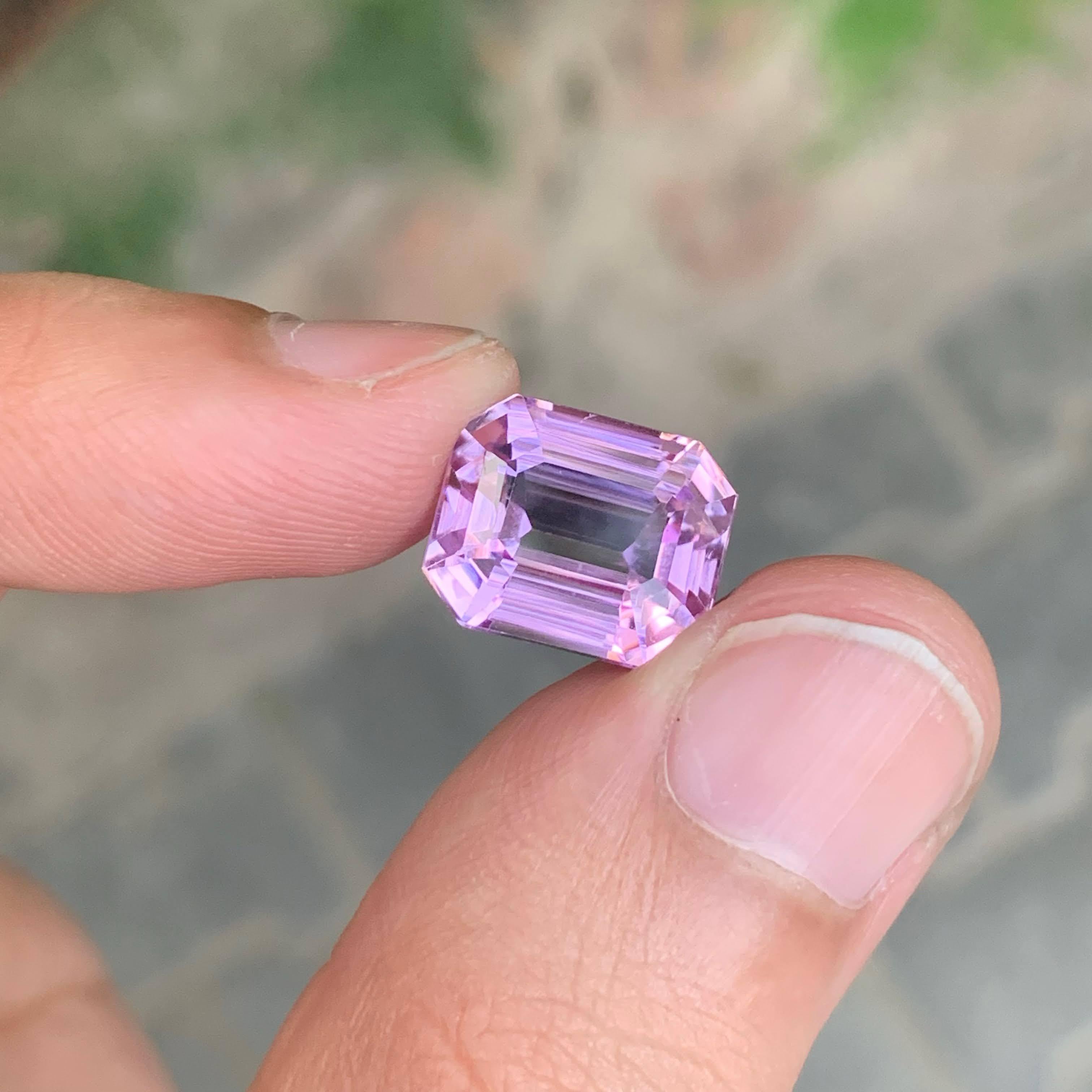 12.25 Carat Natural Loose Pink Kunzite Stone Emerald Cut Afghan Gemstone In New Condition For Sale In Bangkok, TH
