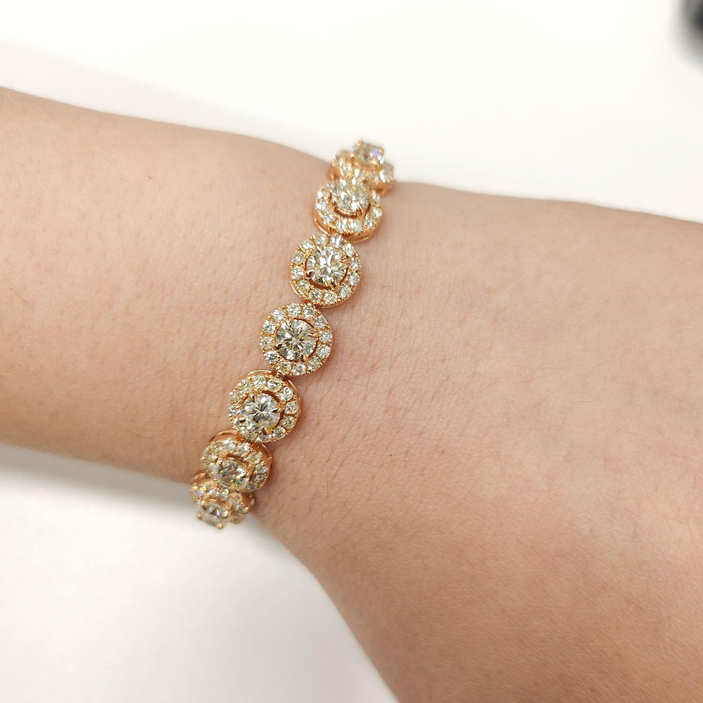 12.25 Carat Total Round Diamond Halo Tennis Bracelet in 18K Rose Gold In New Condition For Sale In KOWLOON, HK
