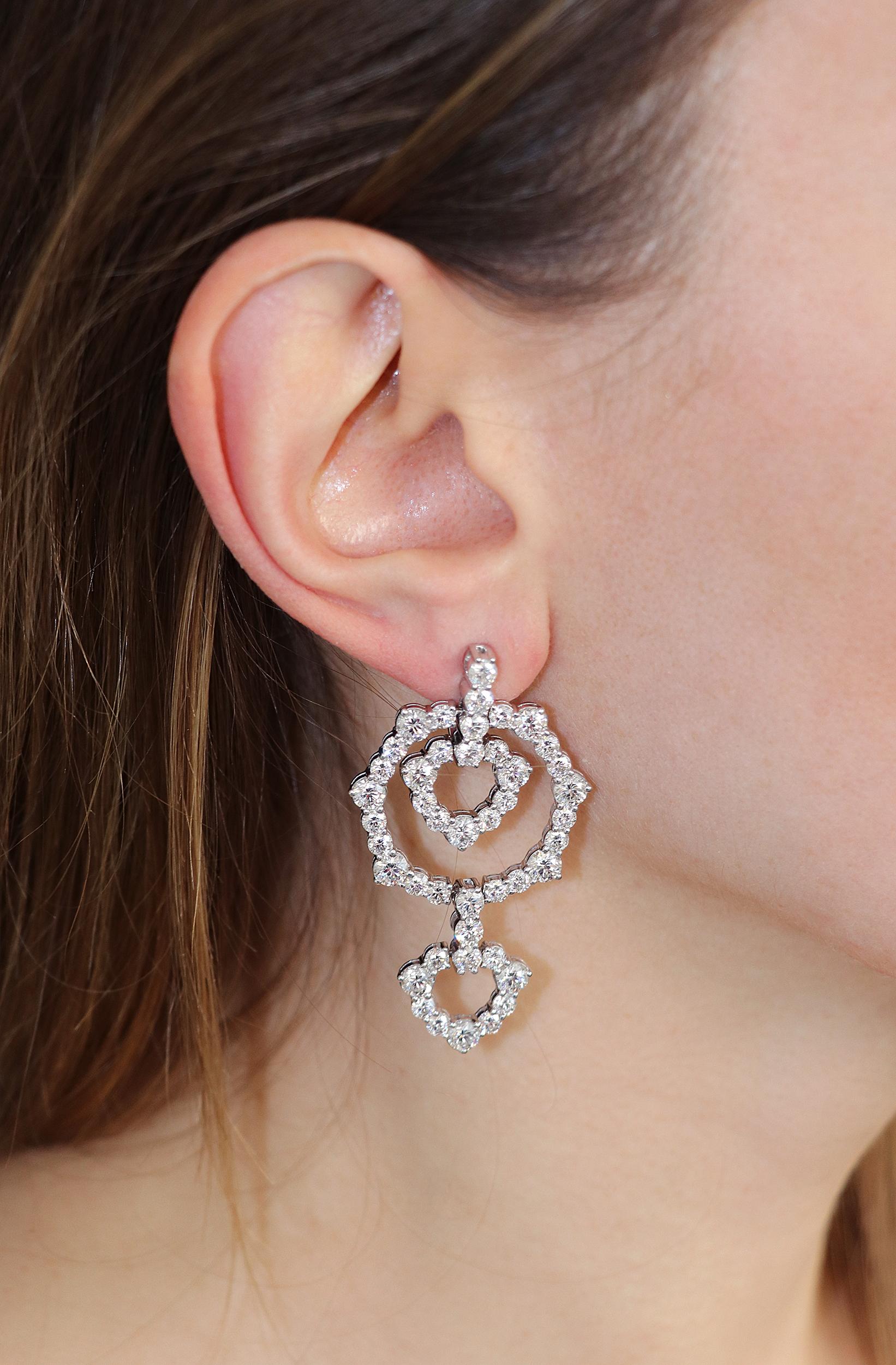 Women's 12.26 Carat White GVS Diamonds 18 Karat White Gold Dangle Earrings For Sale