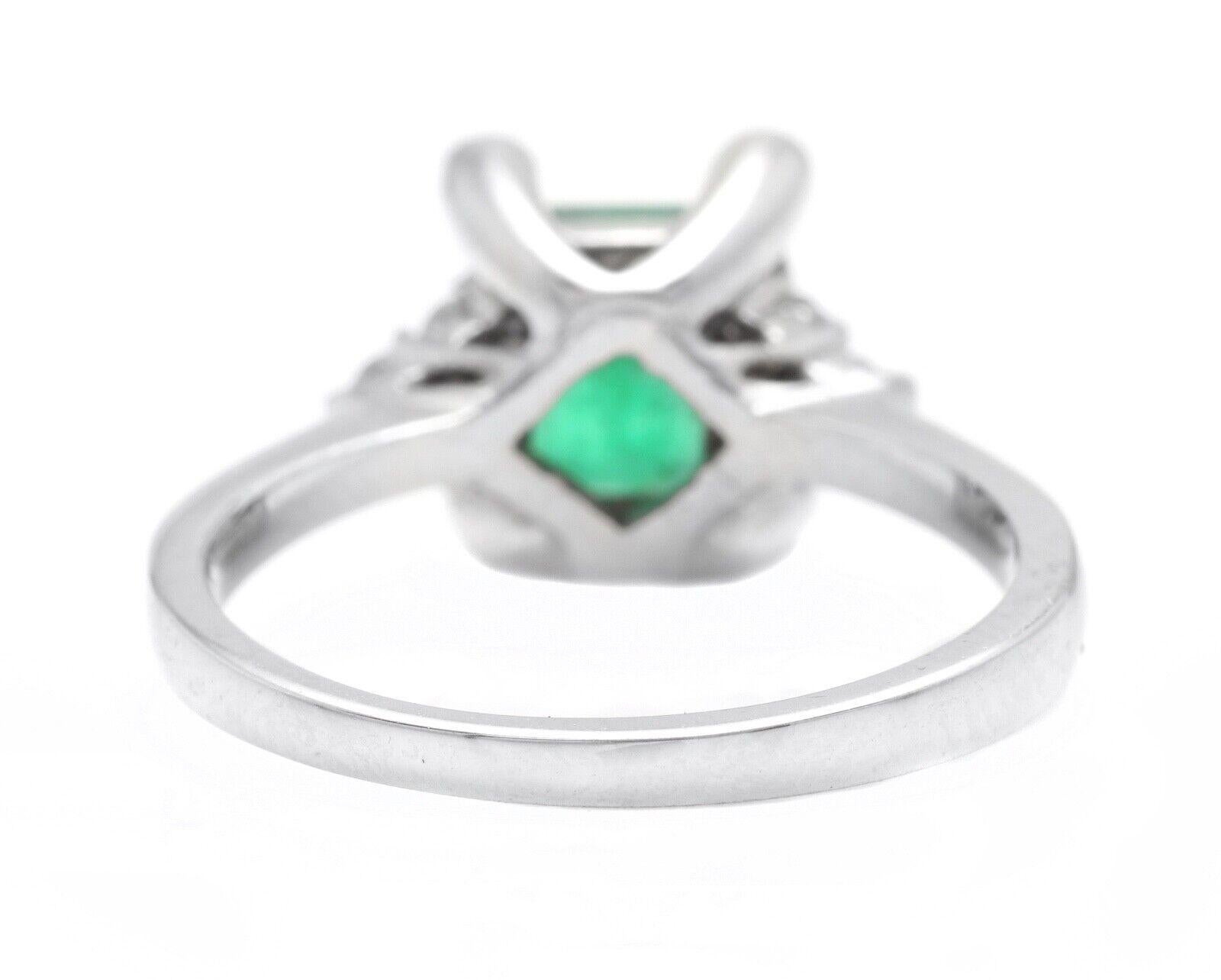 1.22Ct Natural Emerald and Diamond 14k Solid White Gold Ring In New Condition For Sale In Los Angeles, CA