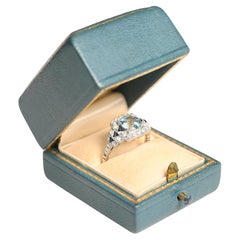 Anillo Halo de Aguamarina Redonda (Aprox. 1,20 Quilates) y Diamantes, Platino