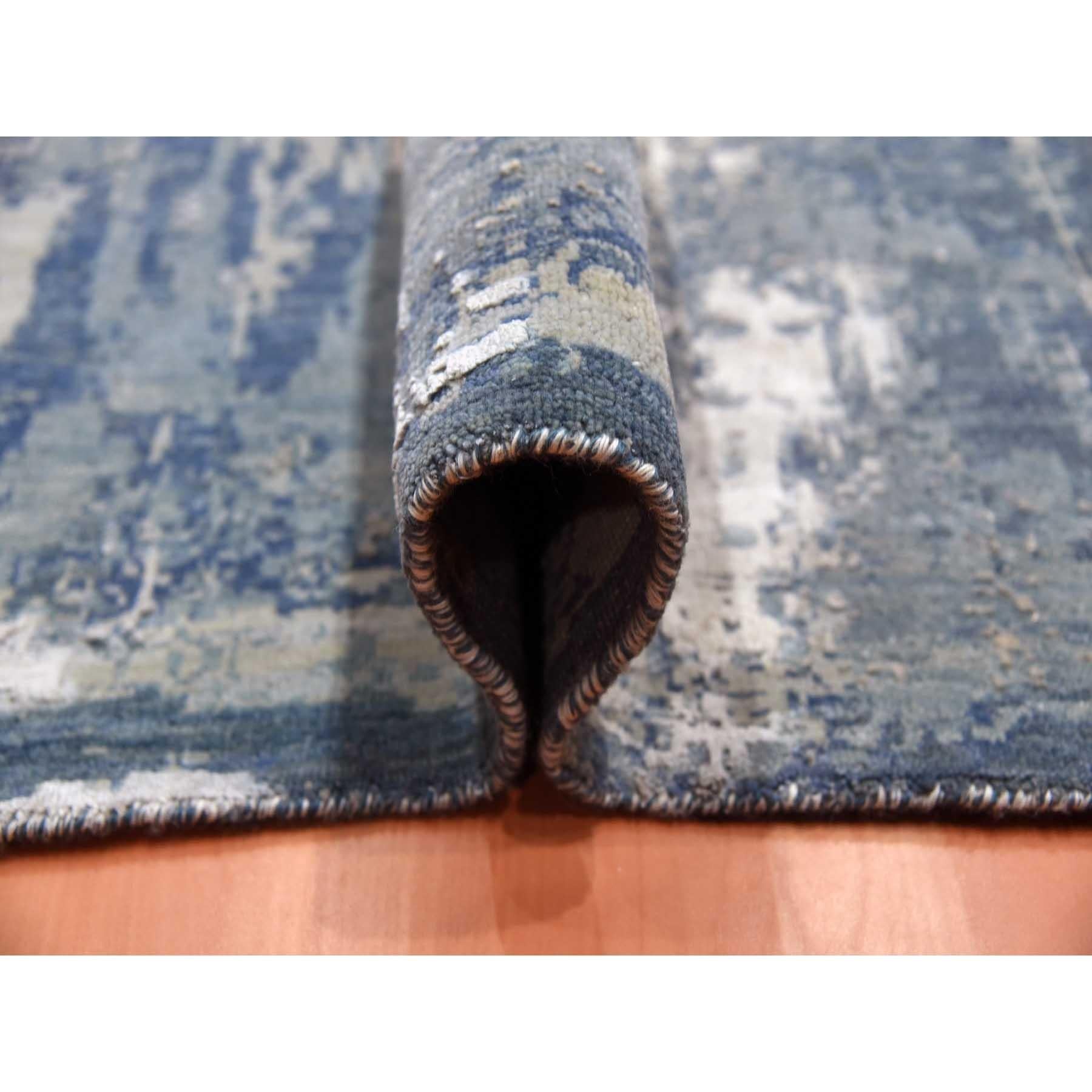 Tappeto oversize in seta e lana annodato a mano con design astratto blu oceanico 12'2 