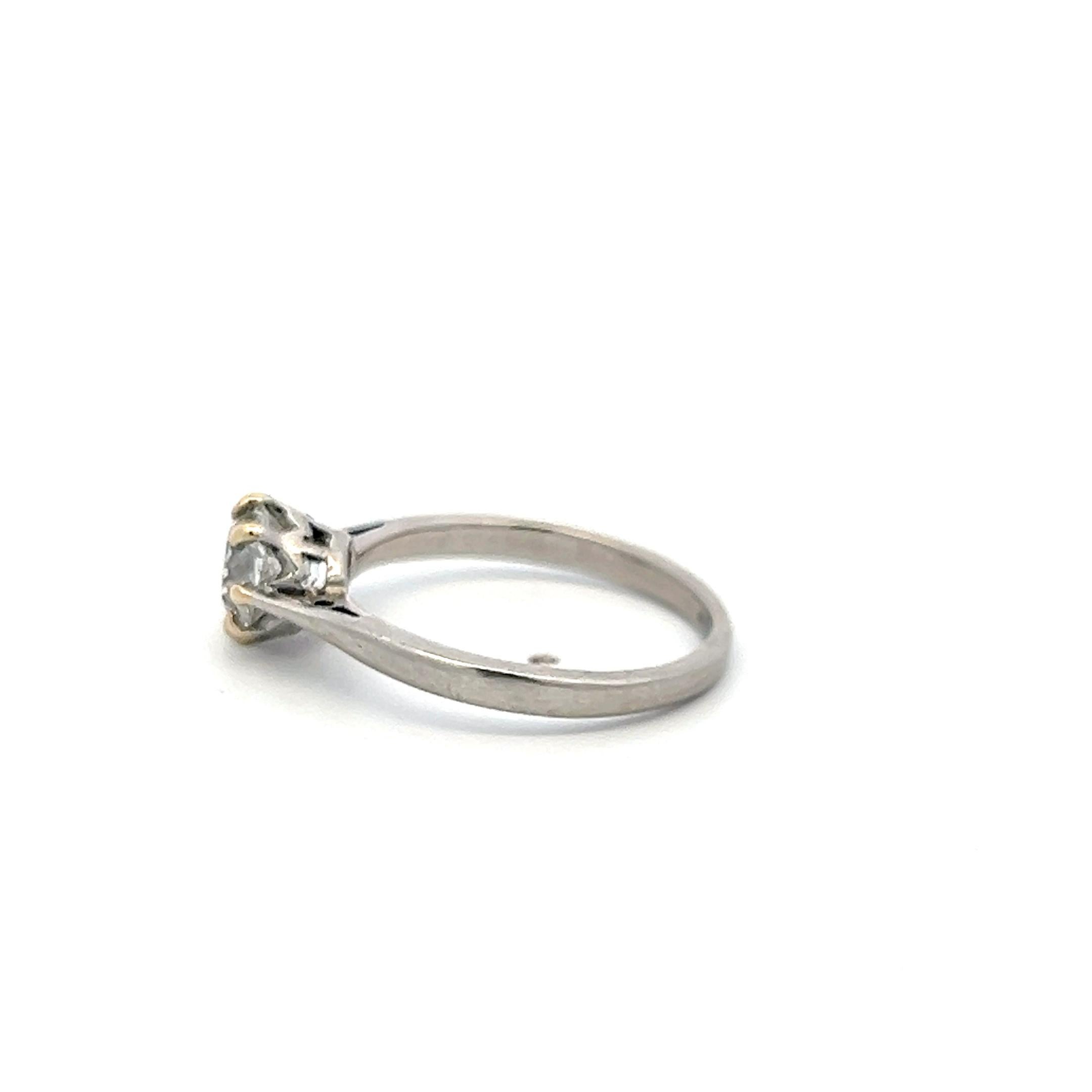 Women's 1.23 Carat Circular Brilliant Cut F SI2 Diamond Platinum Engagement Ring For Sale
