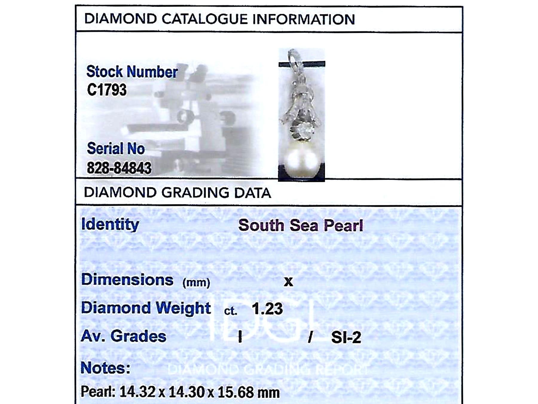 1.23 Carat Diamond and South Sea Pearl Yellow Gold Pendant For Sale 2