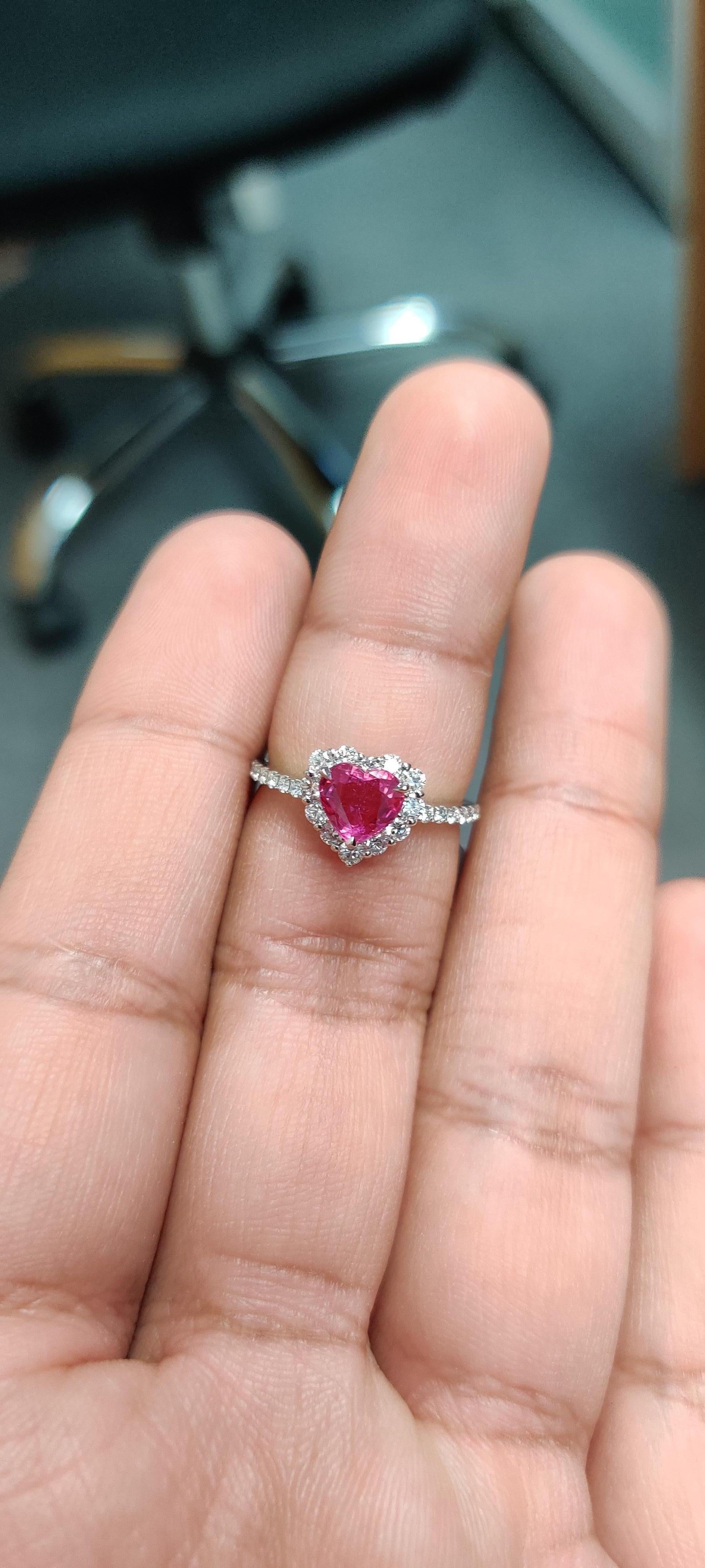 Women's 1.23 Carat Heart Shaped Ruby Ring in Platinum 900 For Sale