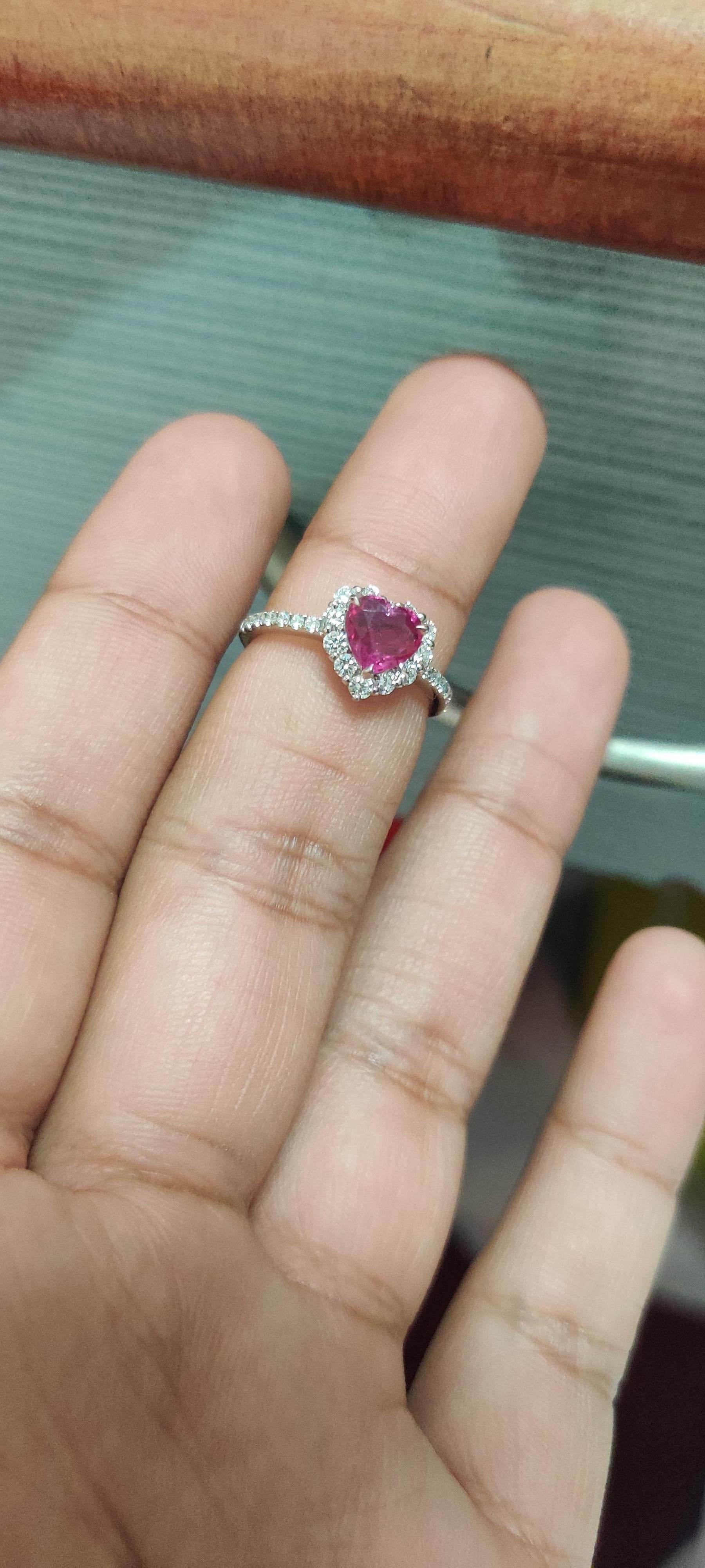 1.23 Carat Heart Shaped Ruby Ring in Platinum 900 For Sale 1