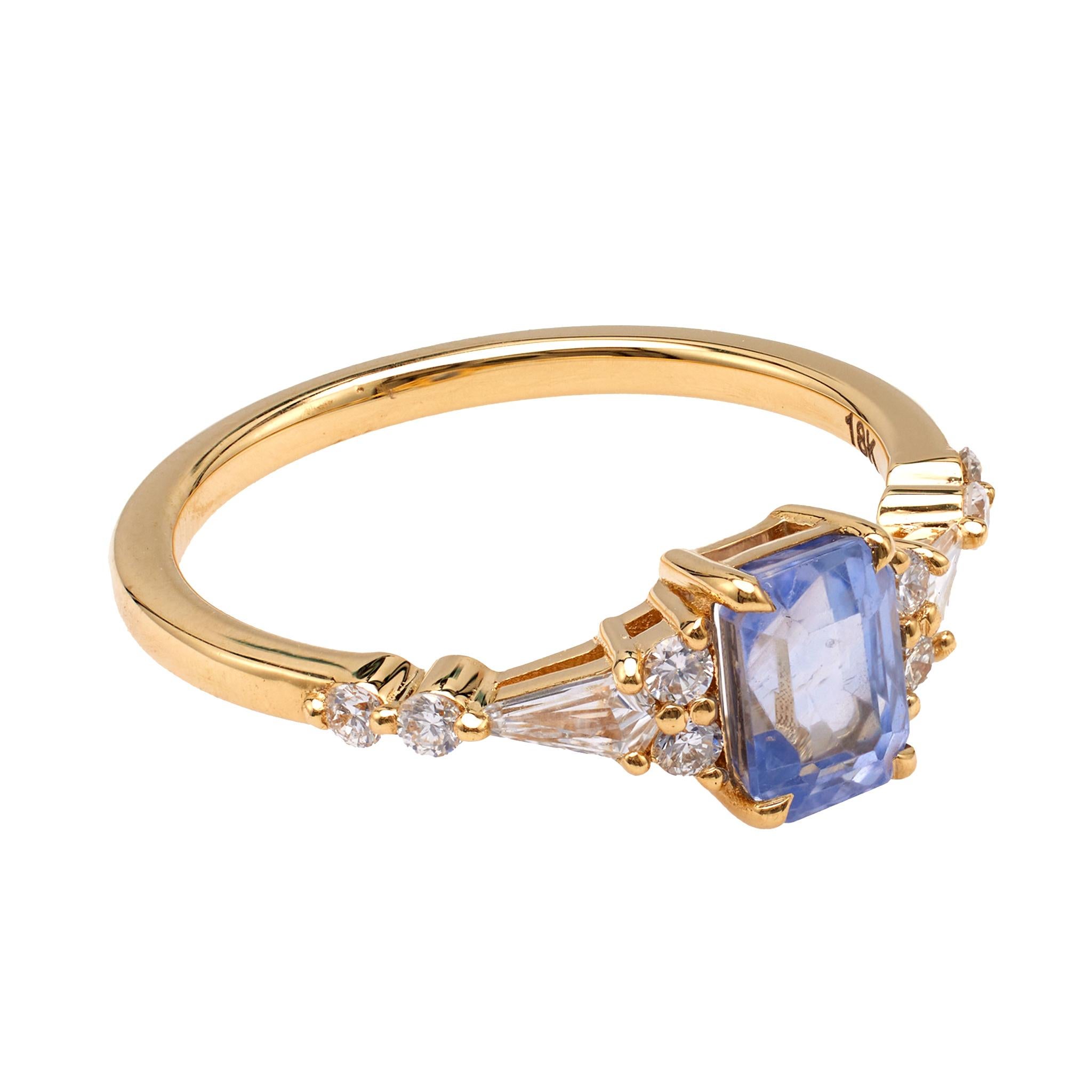 Women's or Men's 1.23 Carat Sapphire and Diamond 18k Yellow Gold Ring For Sale