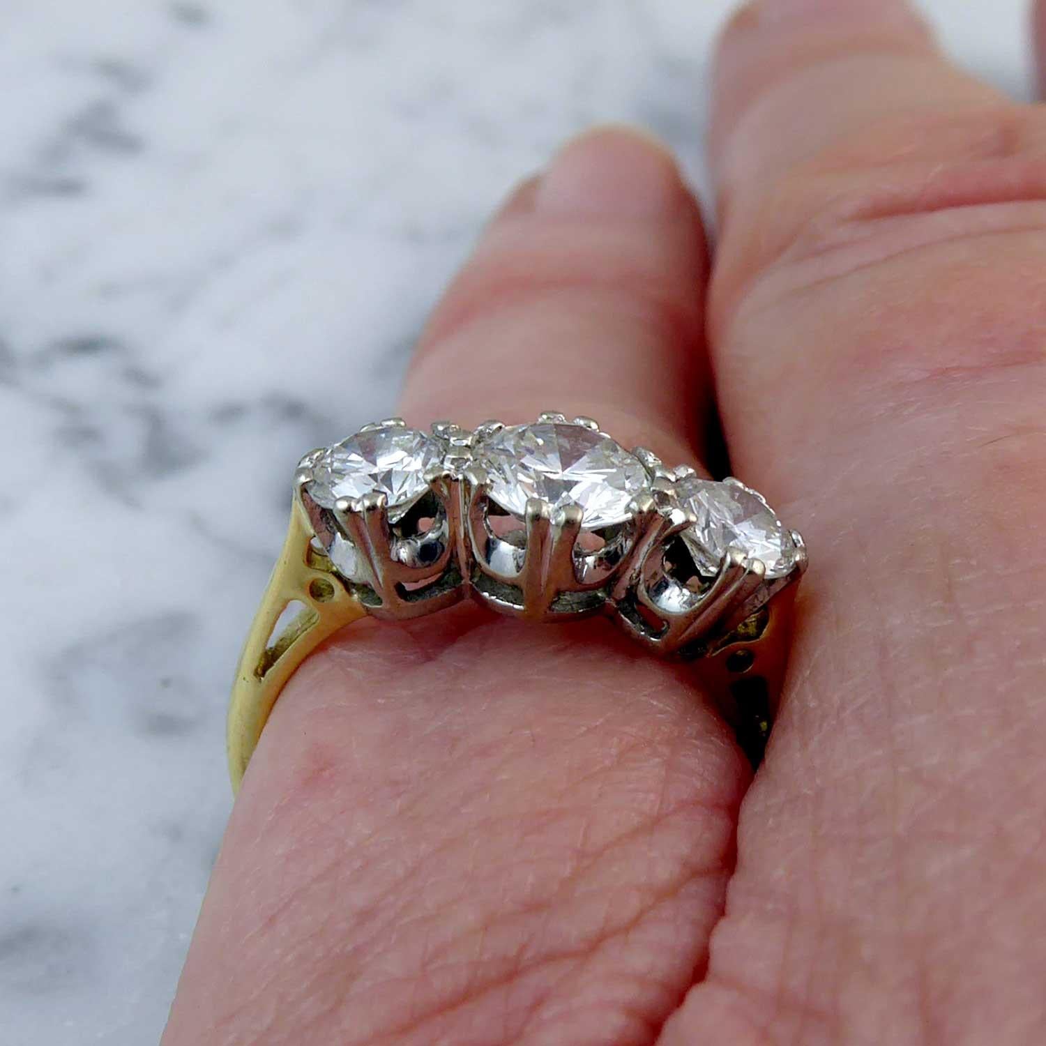 1.28 Carat Traditional Three-Stone Diamond Ring, 18 Carat Gold, Birmingham, 1991 4