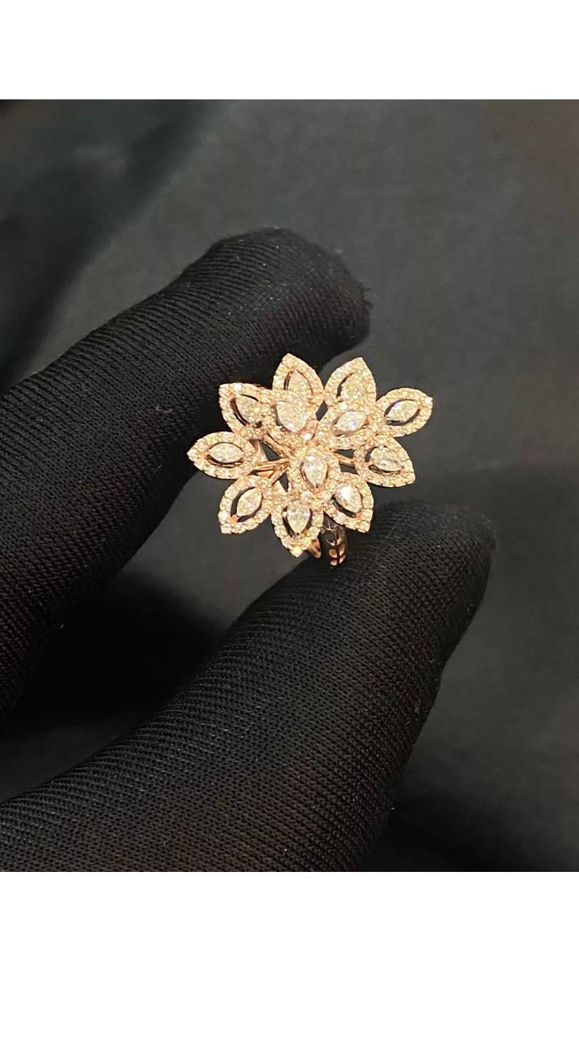 1,23 Carati  Anello con diamanti naturali e fiori d'oro rosé in vendita 7