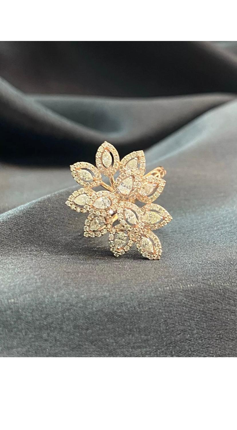 1,23 Carati  Anello con diamanti naturali e fiori d'oro rosé in vendita 8